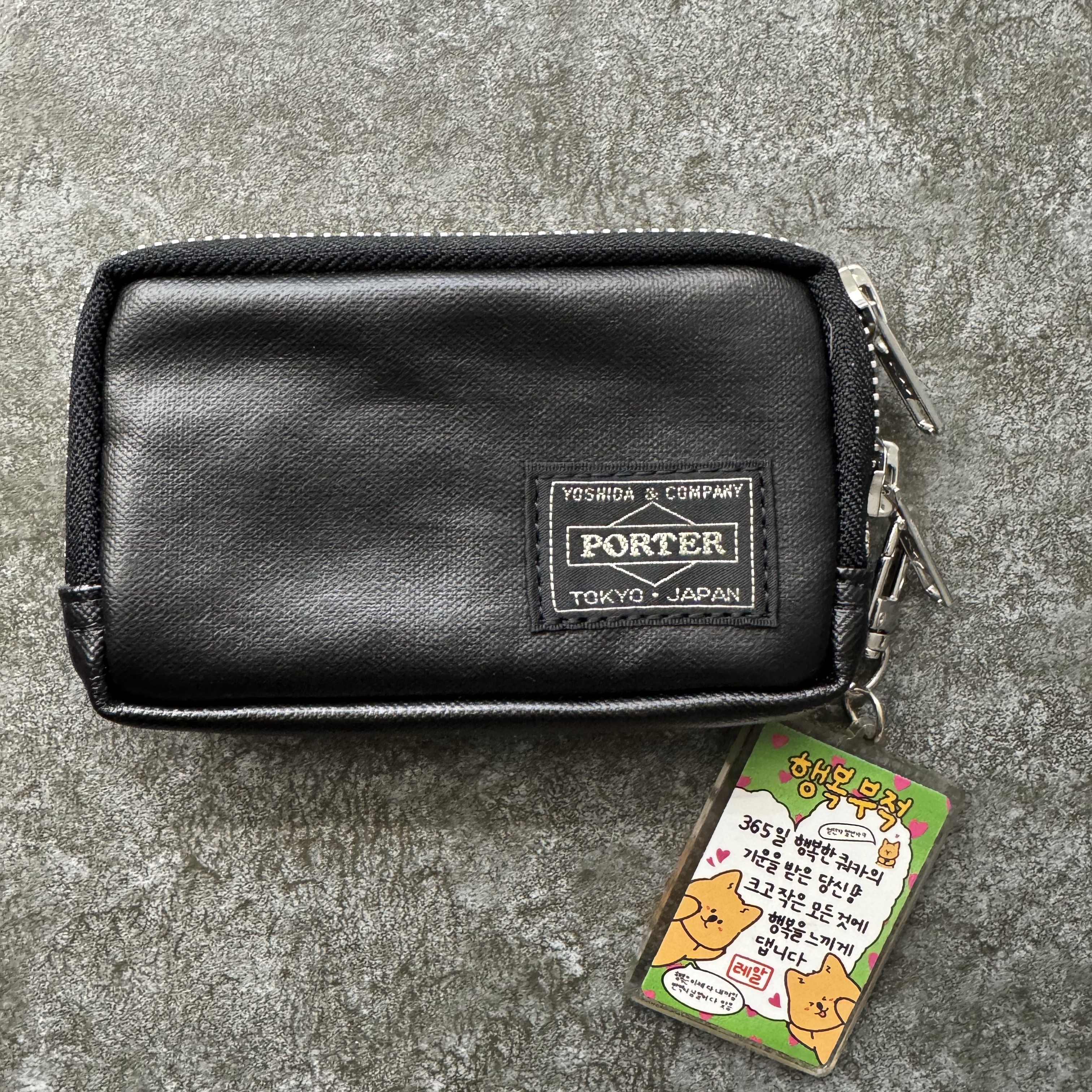 Porter Freestyle Multi Coin Case Black 착용 스타일