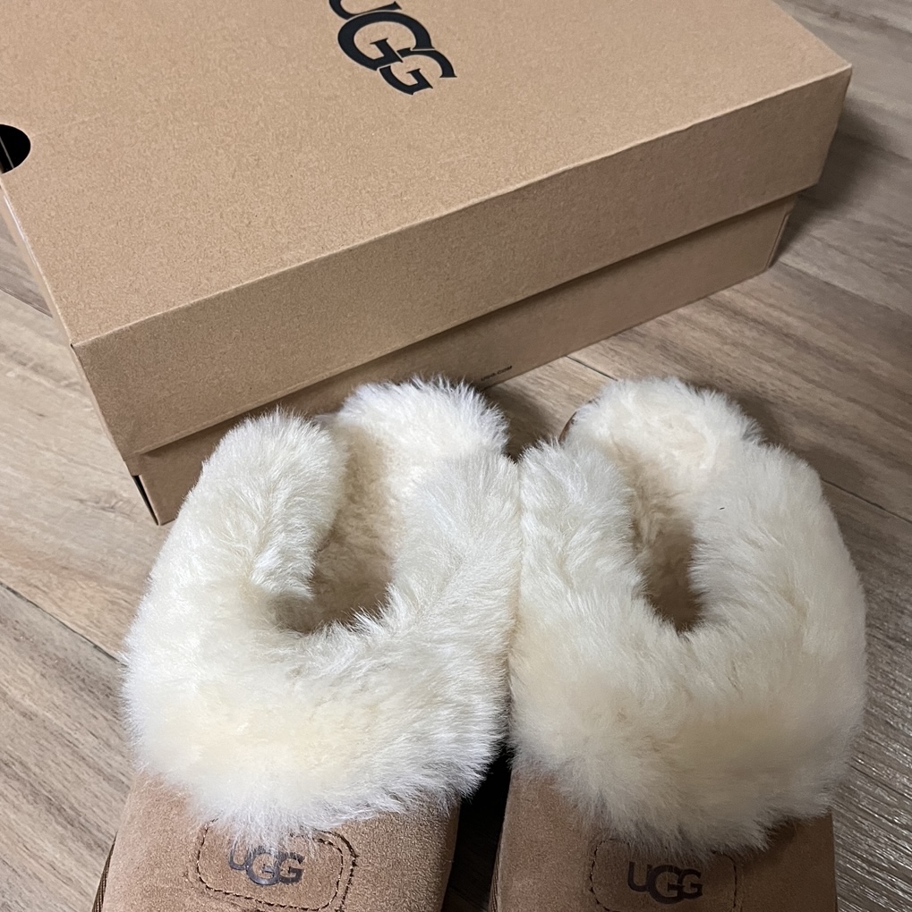 (W) UGG Coquette Slipper Chestnut 착용 스타일