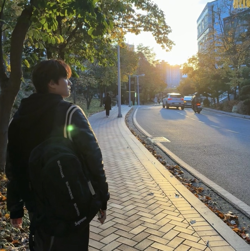 Supreme Backpack Black - 22FW 착용 스타일