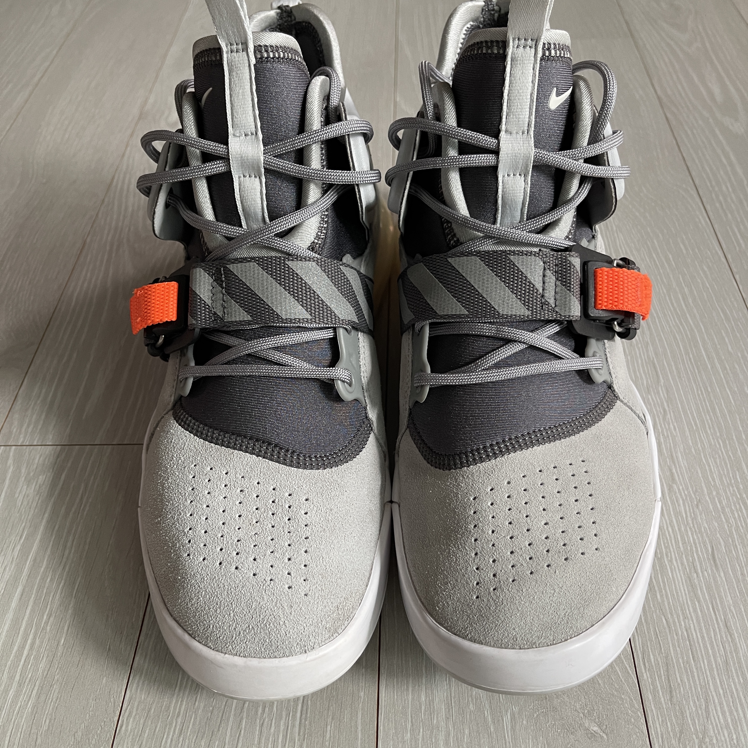 Nike Air Force 270 Wolf Grey 착용 스타일 - 4