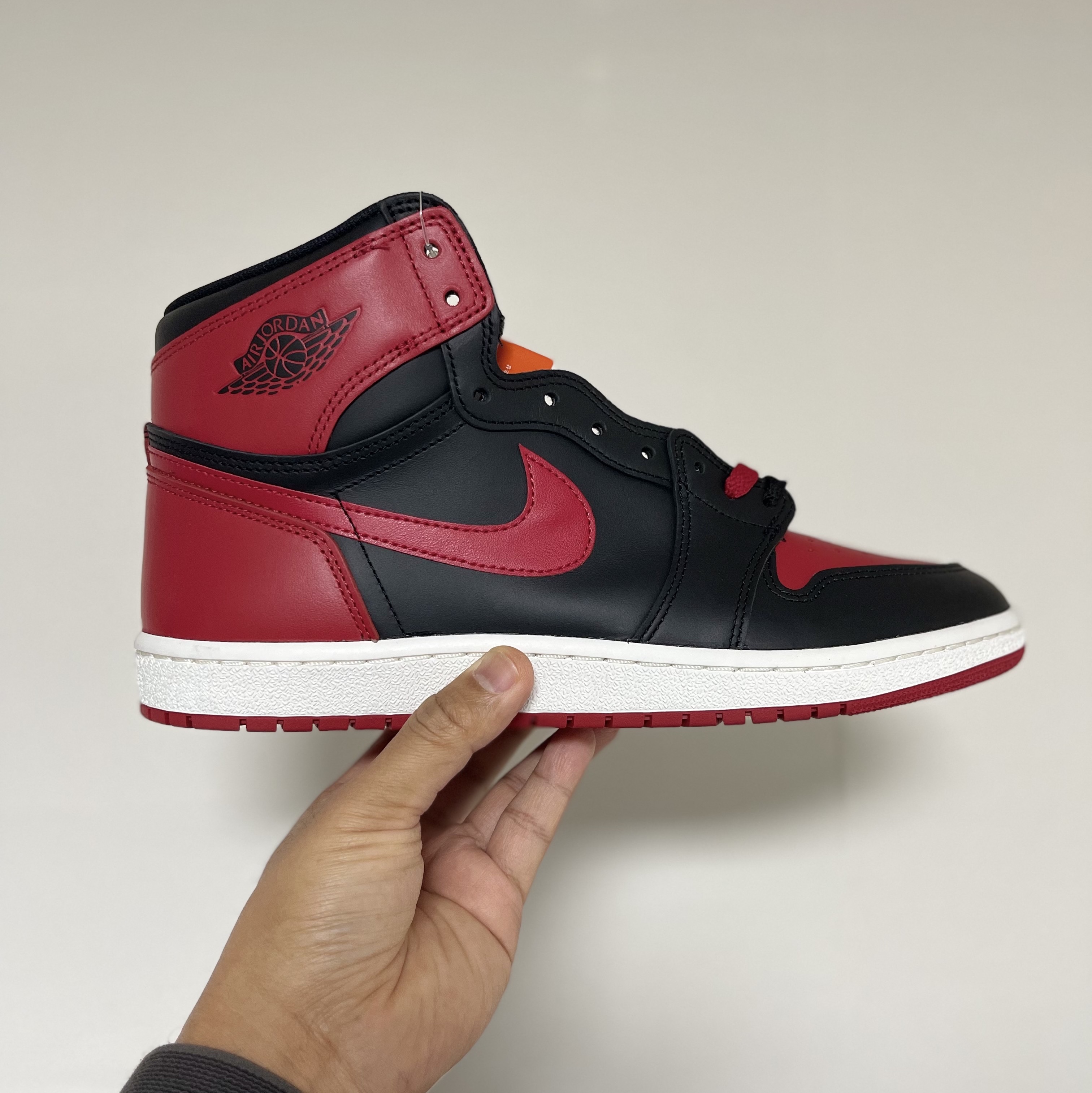 Jordan 1 High 85 Bred 착용 스타일 - 1