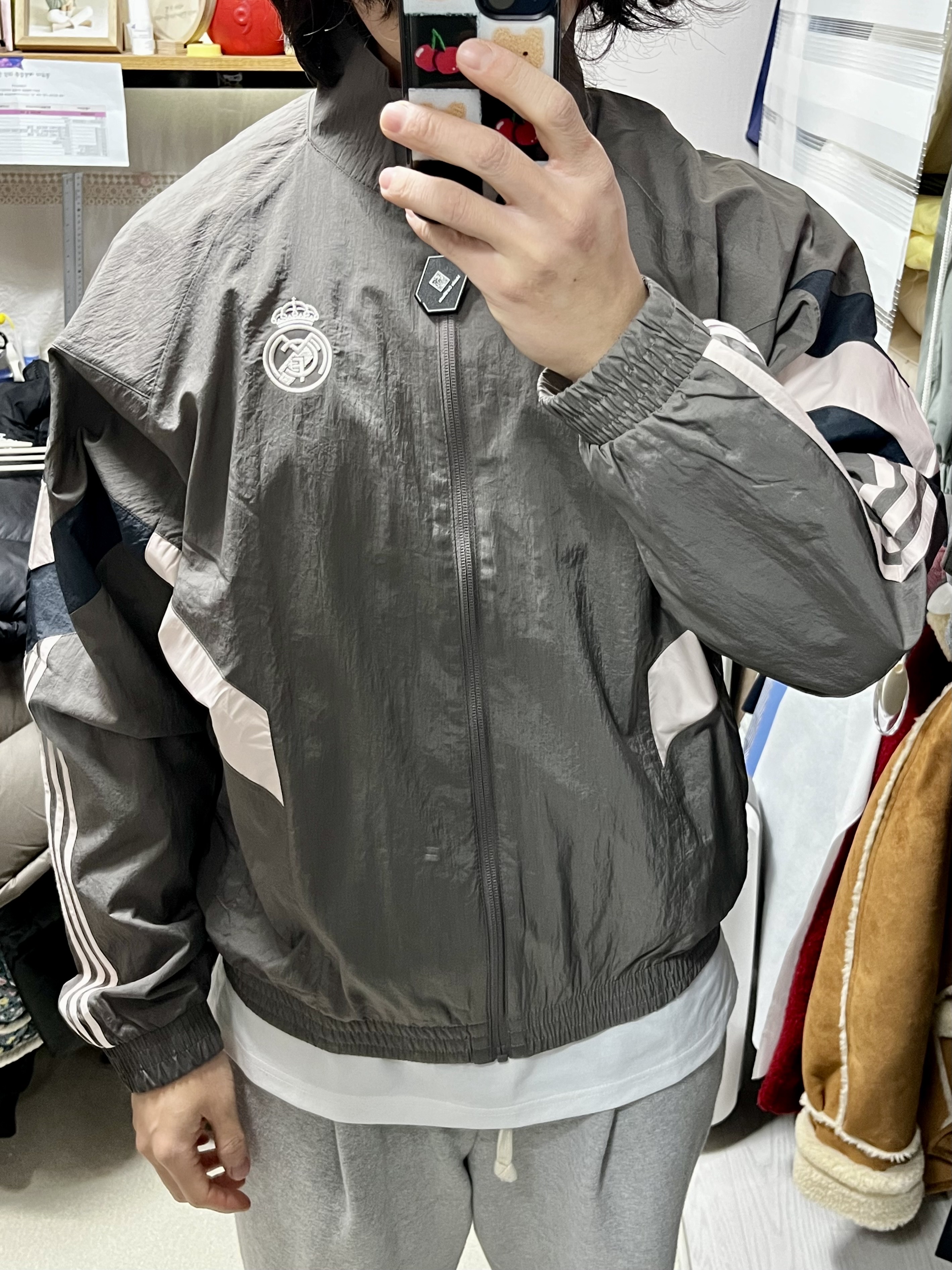 Adidas Real Madrid Originals Track Top Charcoal Grey - KR Sizing 착용 스타일 - 1