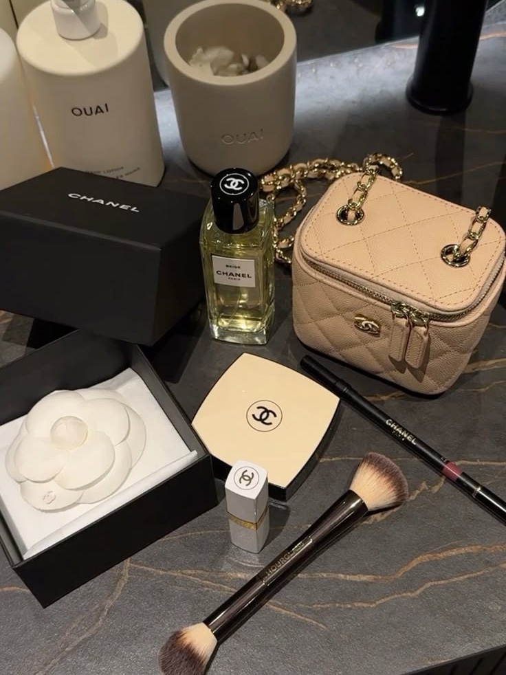 Byredo Rouge Chaotique Extrait de Parfum 50ml, Hermes Birkin 30 Bag Togo & Gold 착용 스타일 - 2