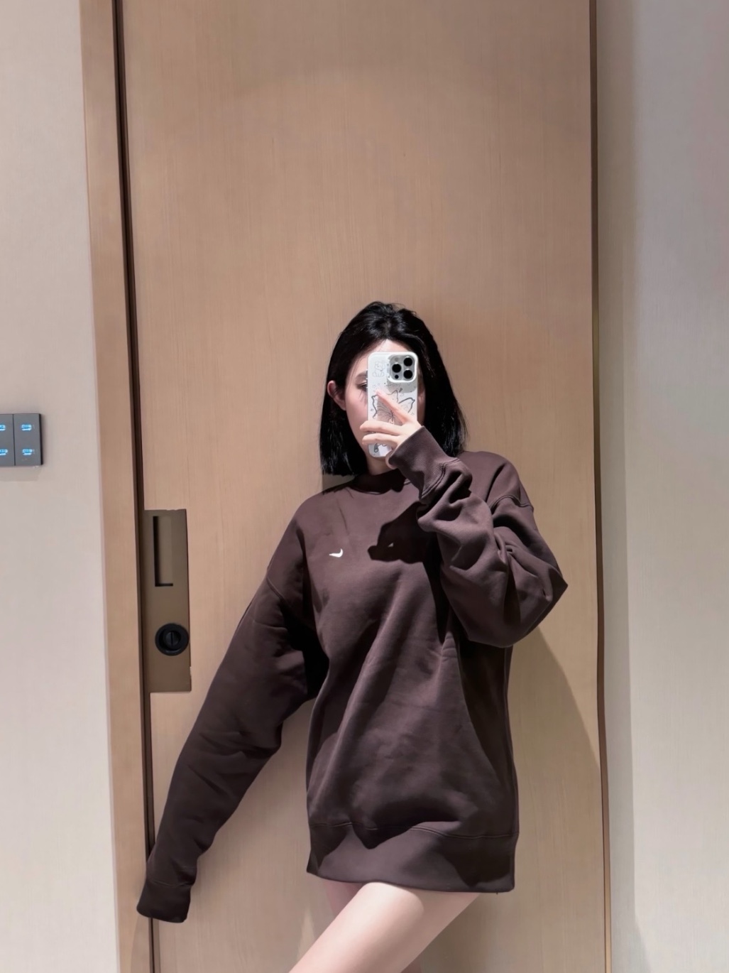 Nike Solo Swoosh Fleece Crew Baroque Brown - Asia 착용 스타일 - 1