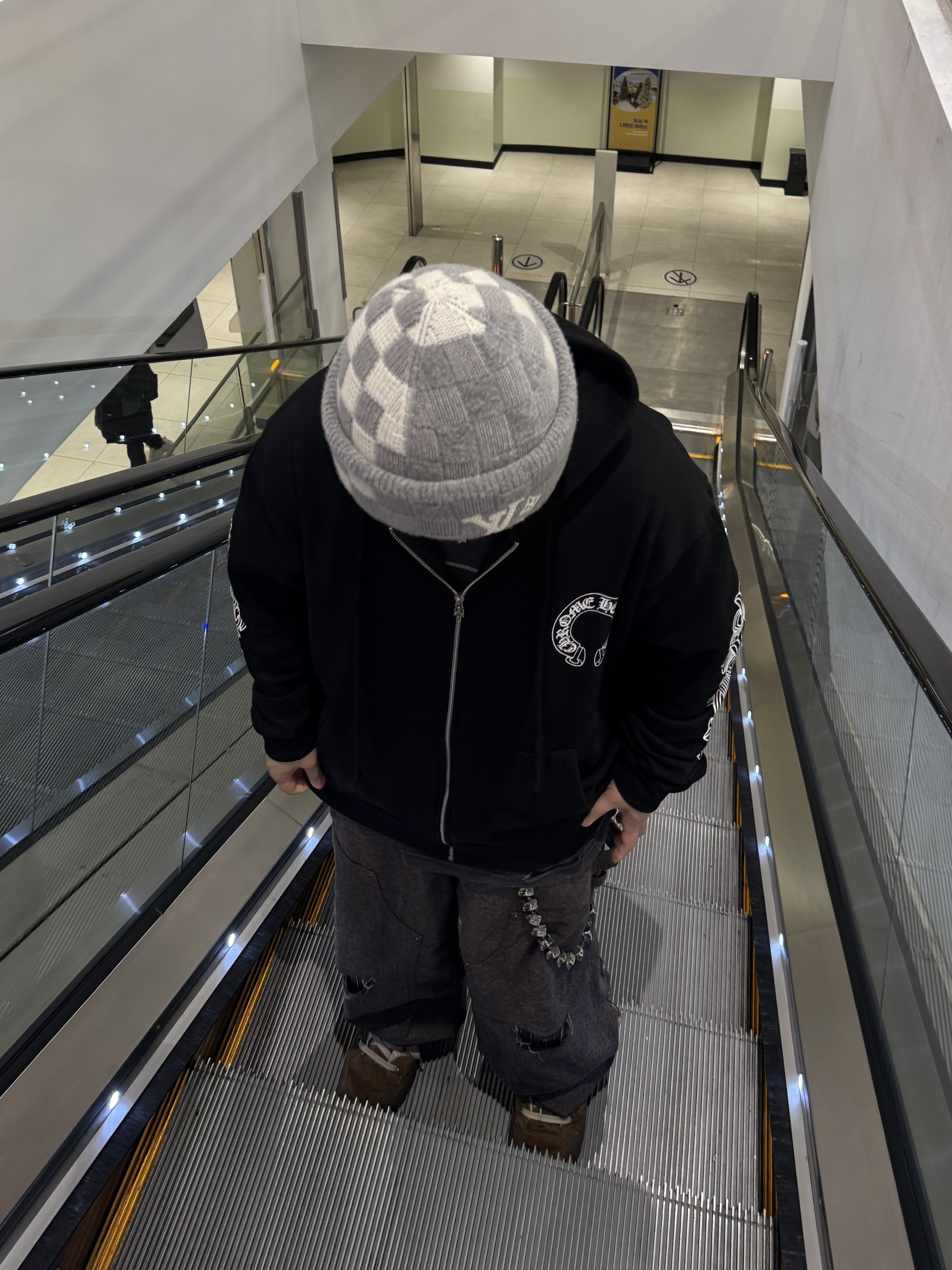 Chrome Hearts Horseshoe Floral Fleece Zip-Up Hoodie Black 착용 스타일