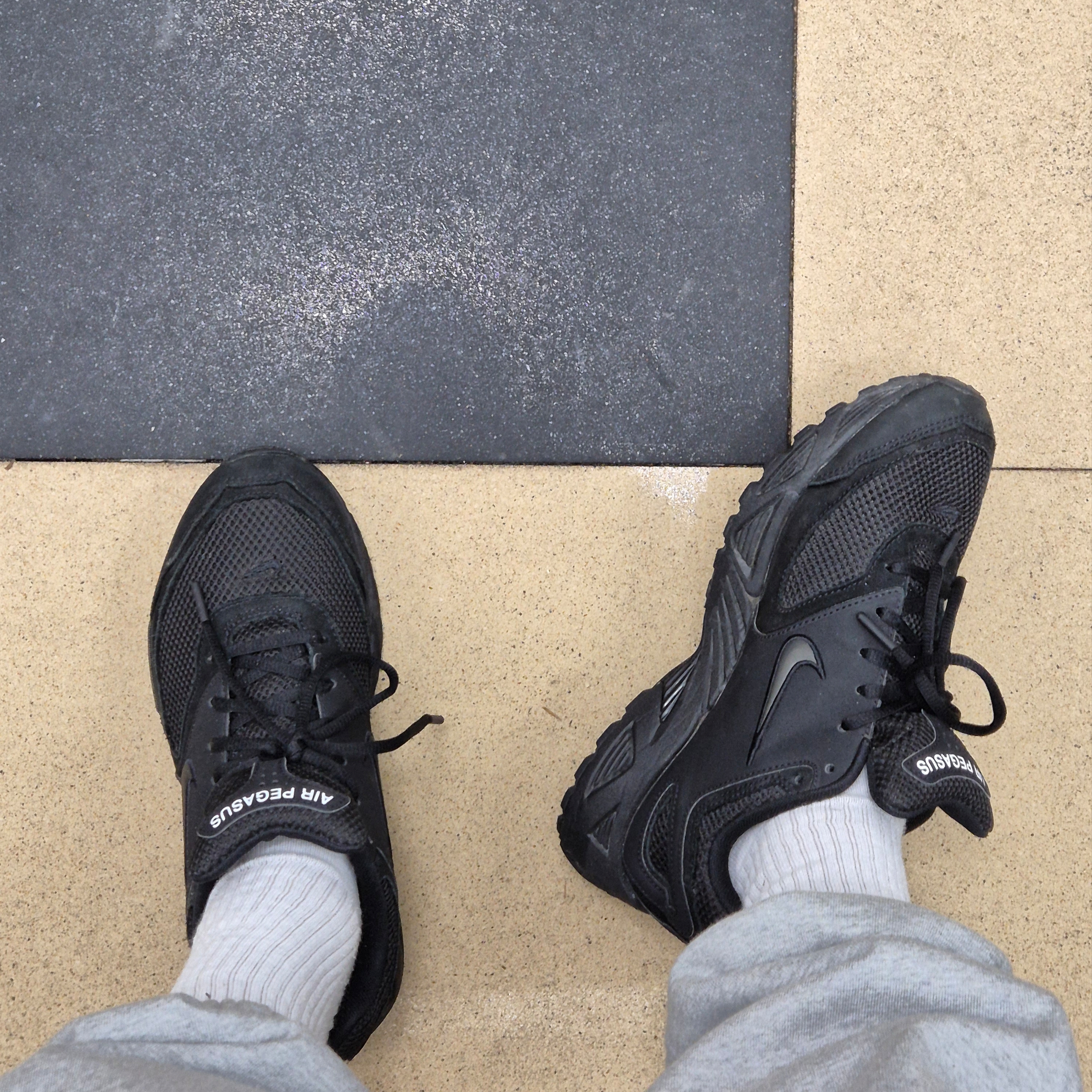 Nike x Comme des Garcons Homme Plus Air Pegasus 2005 Black 착용 스타일