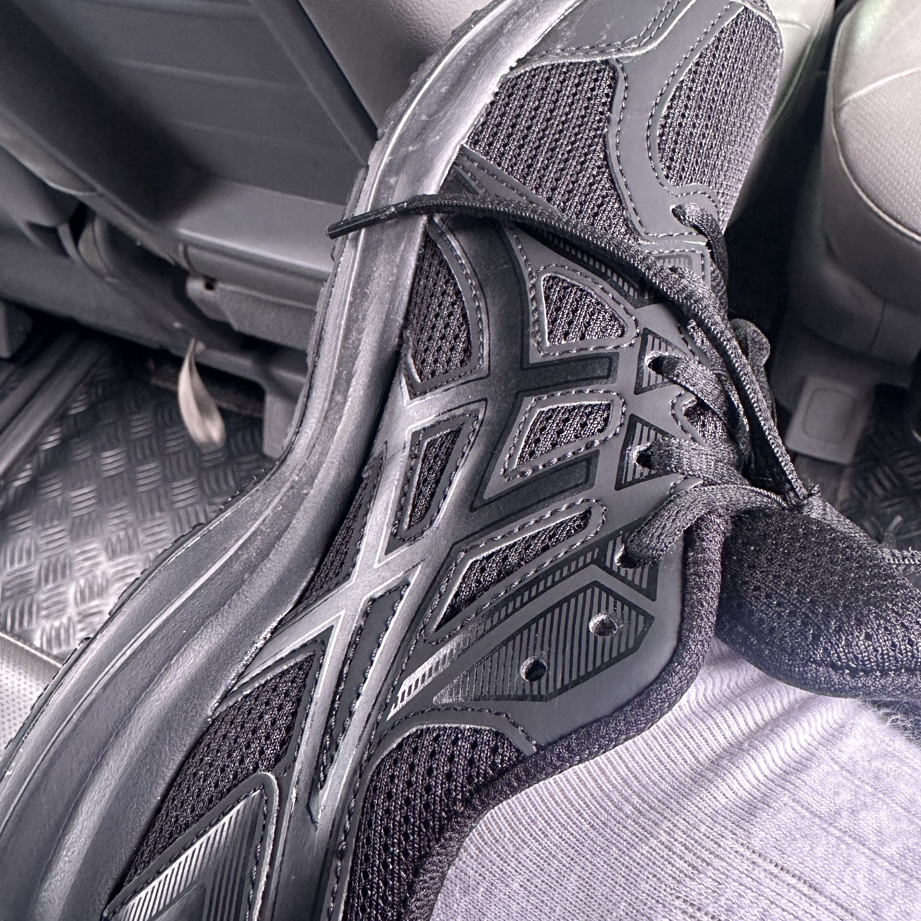 Asics Jog 100 2 Black 착용 스타일