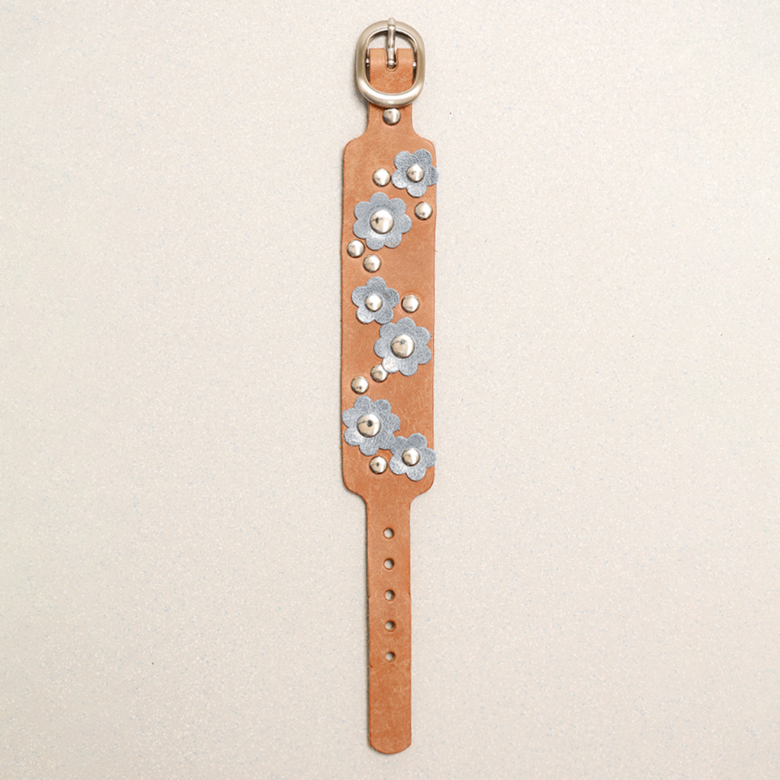 토우토우아카이브 피버퓨 레더 팔찌 브라운(TOWTOW.ARCHIVE Feverfew Leather Bracelet Brown) - 2