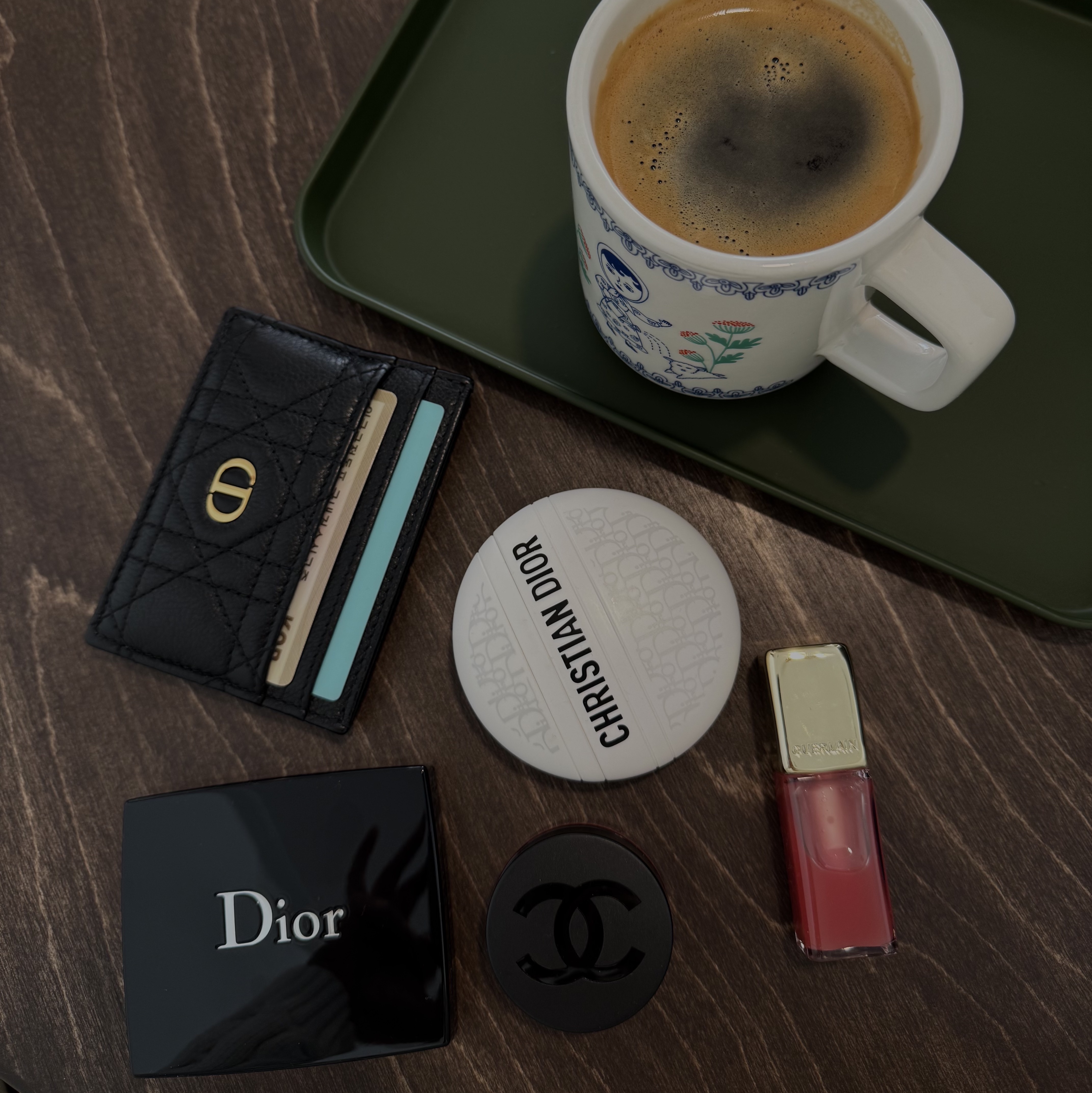 Dior Rouge Blush 212 Tutu, Chanel Lip and Cheek Balm 01 Red Camellia 착용 스타일