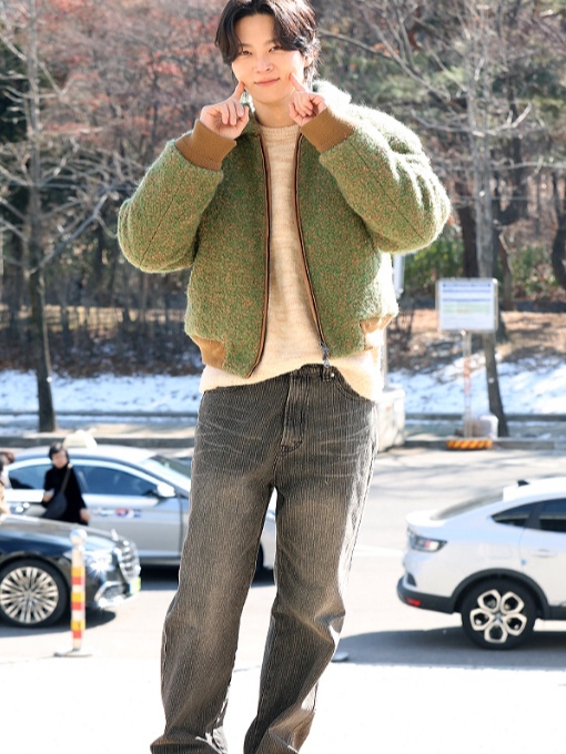 BY RANG Wool Blend Snap Jacket Green 착용 스타일 - 4