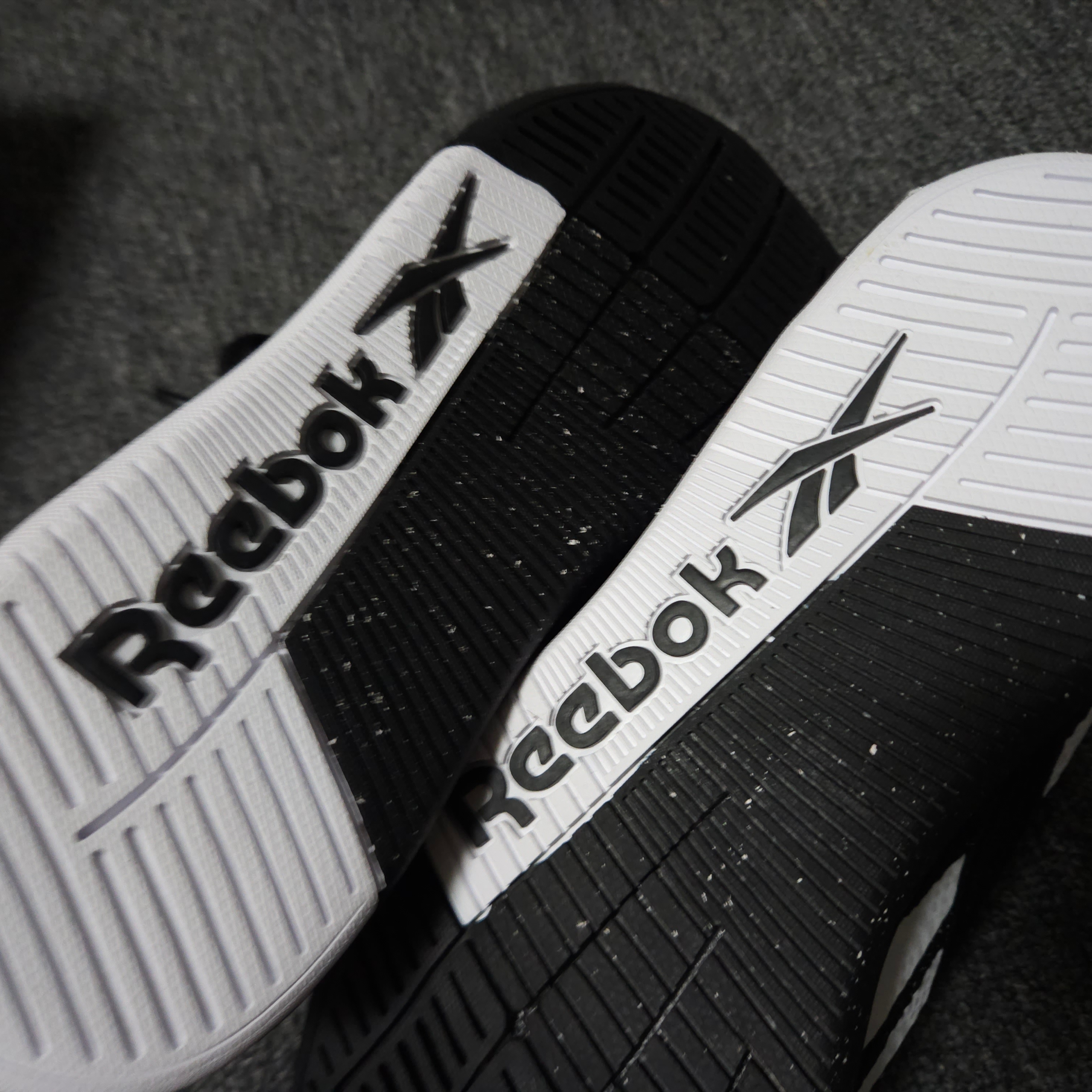 Reebok NANO X5 W Black 착용 스타일 - 2