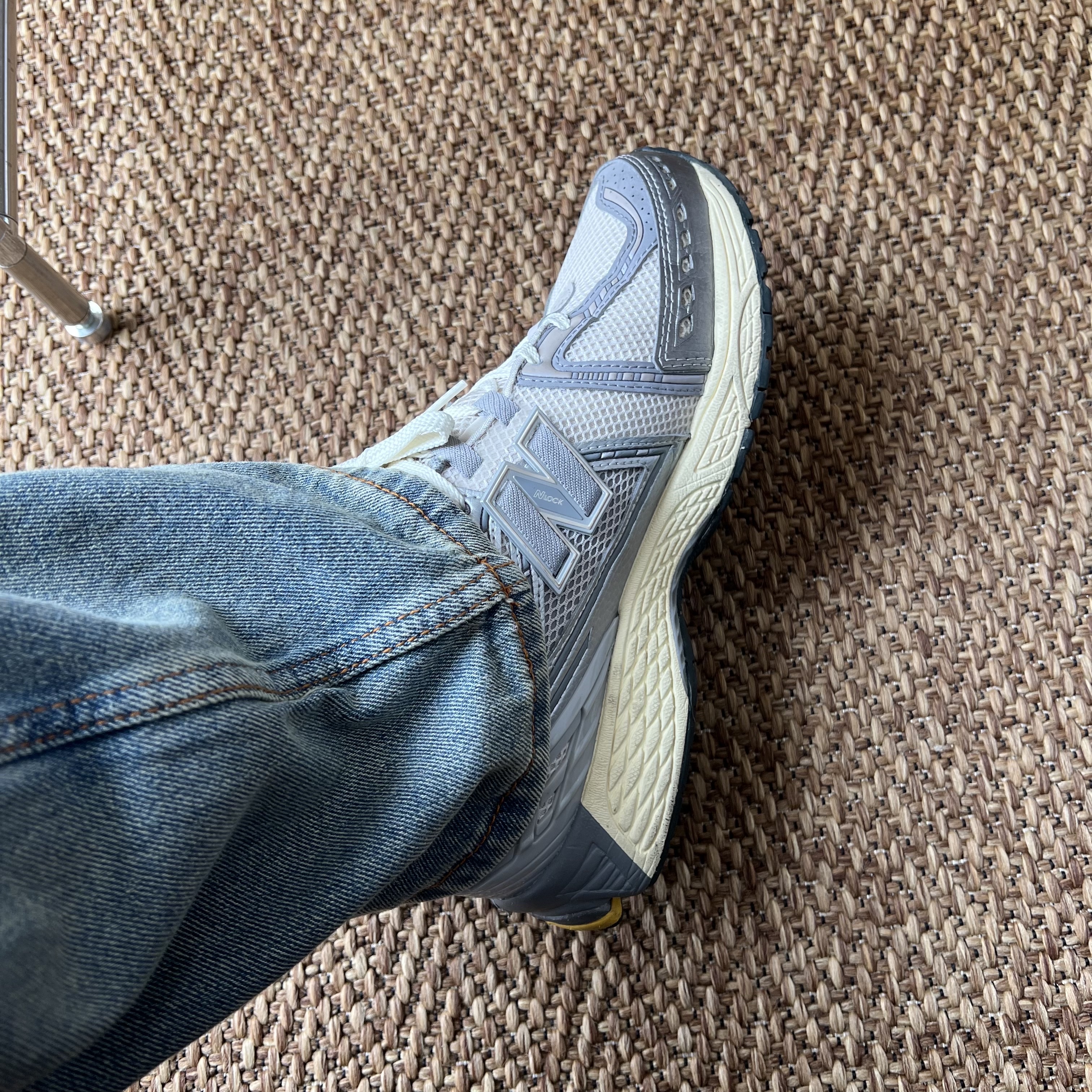 New Balance 1906R Grey Silver 착용 스타일