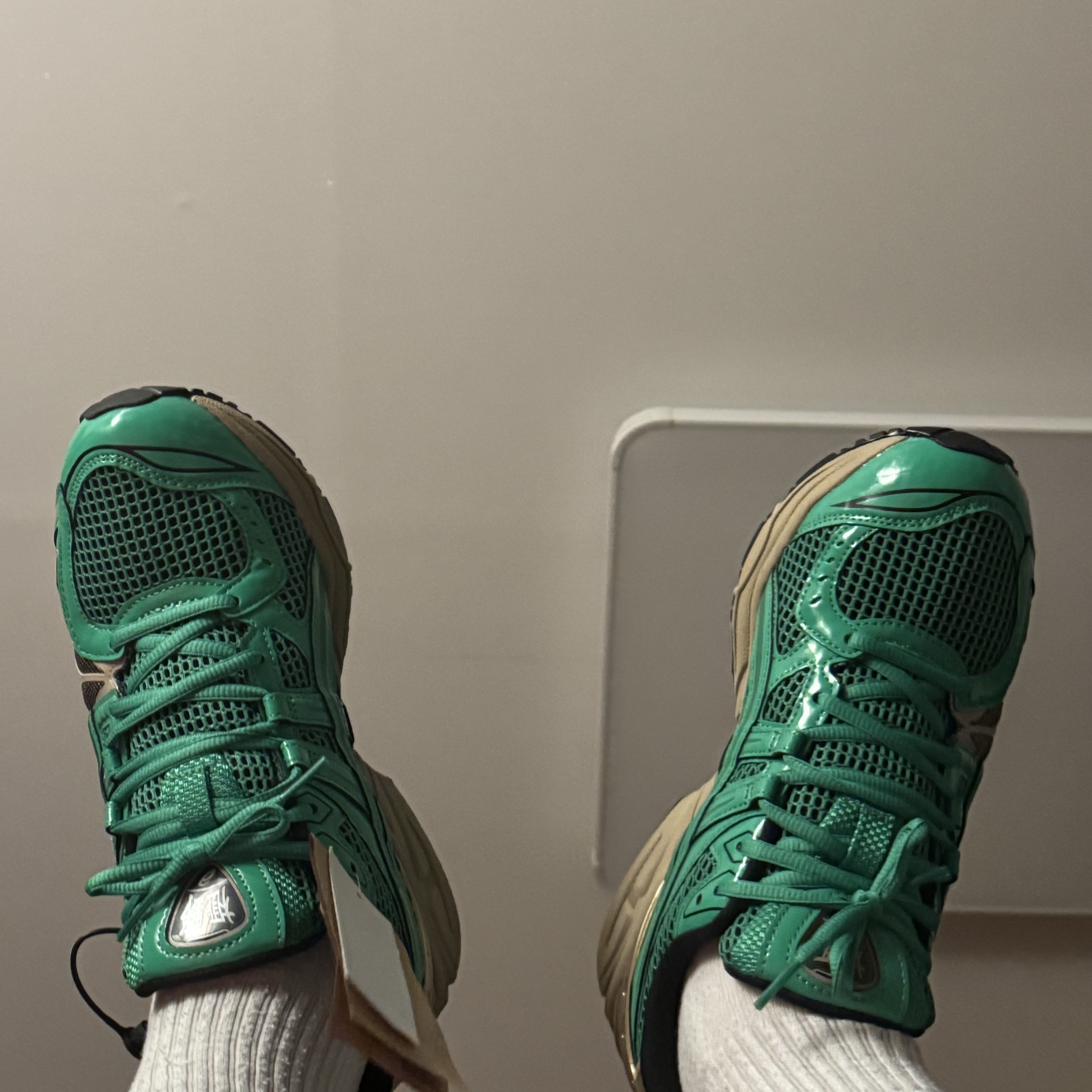 Asics x GmbH Gel-Kayano Legacy Coriander Green Gold 착용 스타일