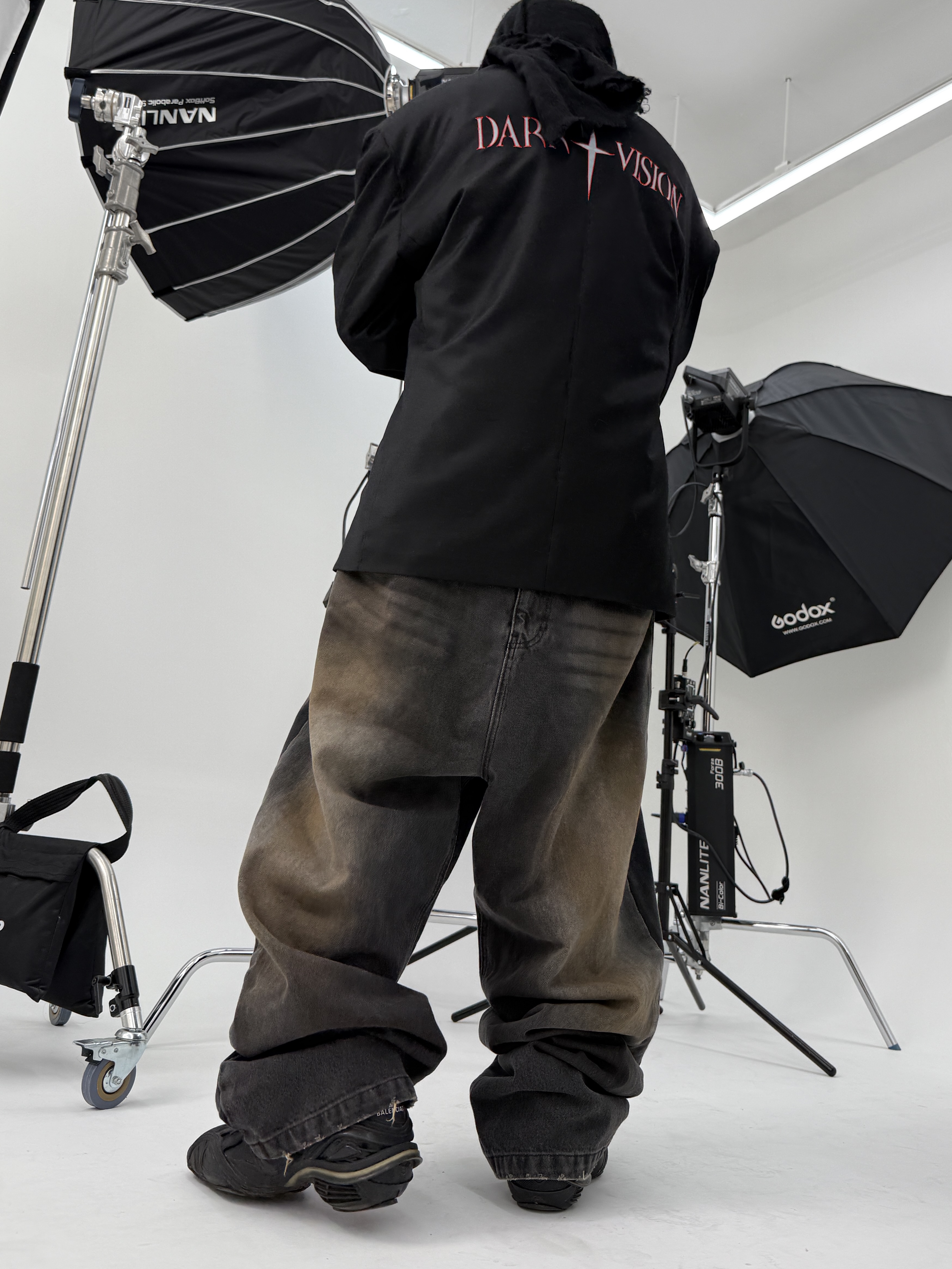 [KREAM 단독] Civision by CSC Dark Vision Blazer Black, Civision by CSC Double Faced Pants Washed Black 착용 스타일 - 1