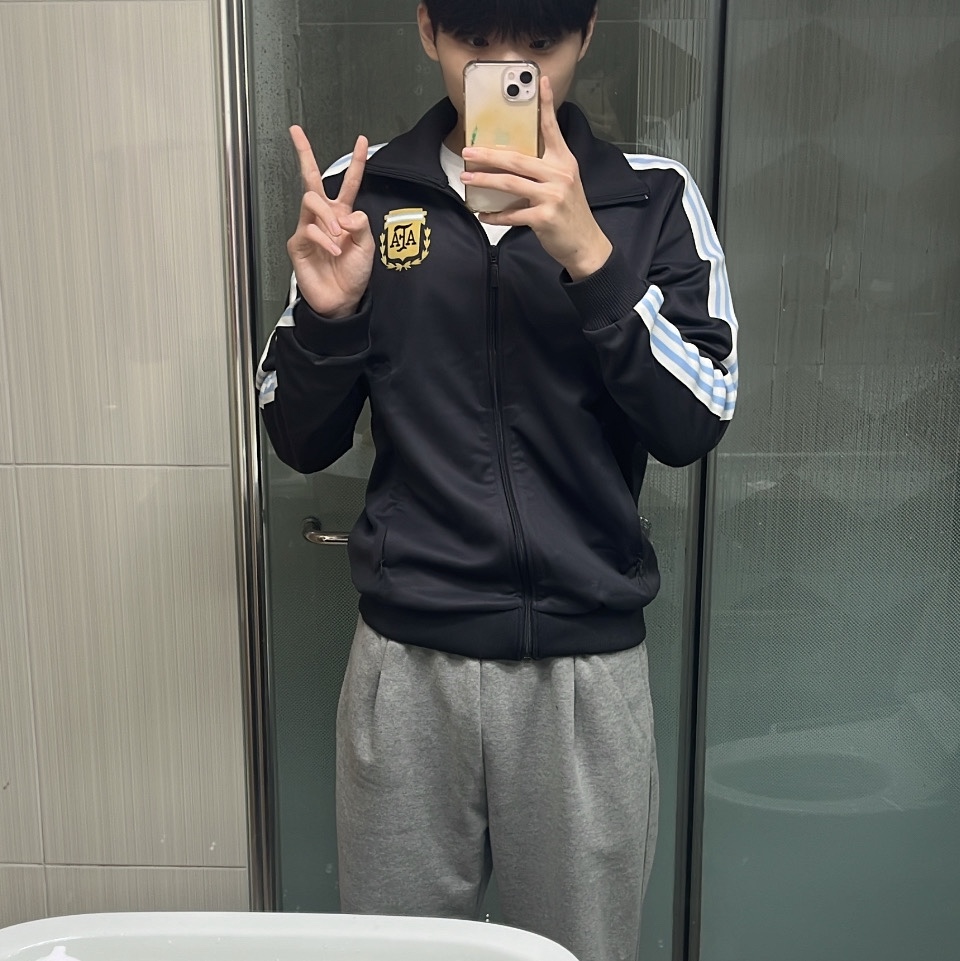 Adidas Argentina Beckenbauer Track Top Utility Black - KR Sizing 착용 스타일