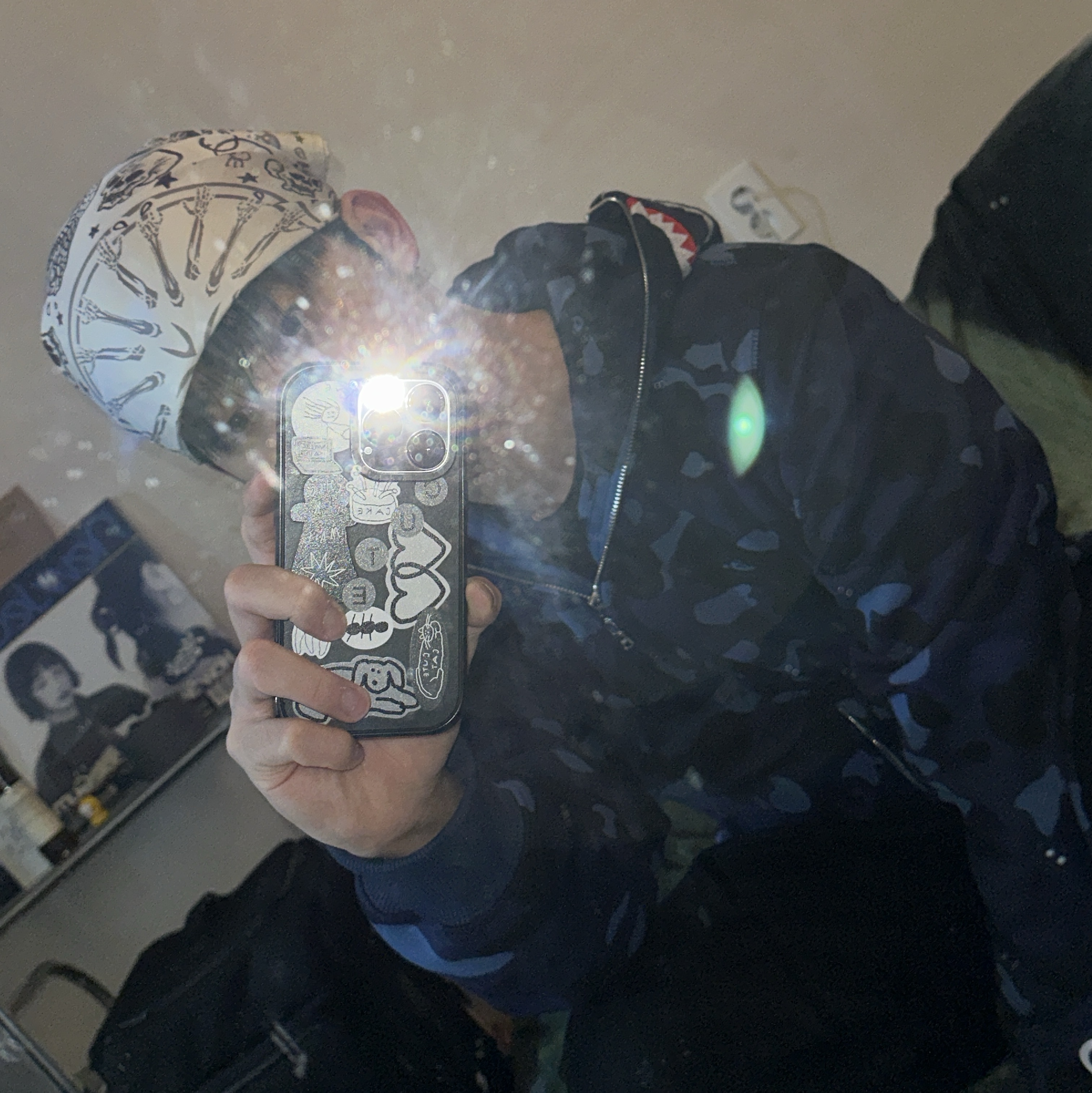 BAPE Color Camo Shark Full Zip Hoodie Navy 착용 스타일