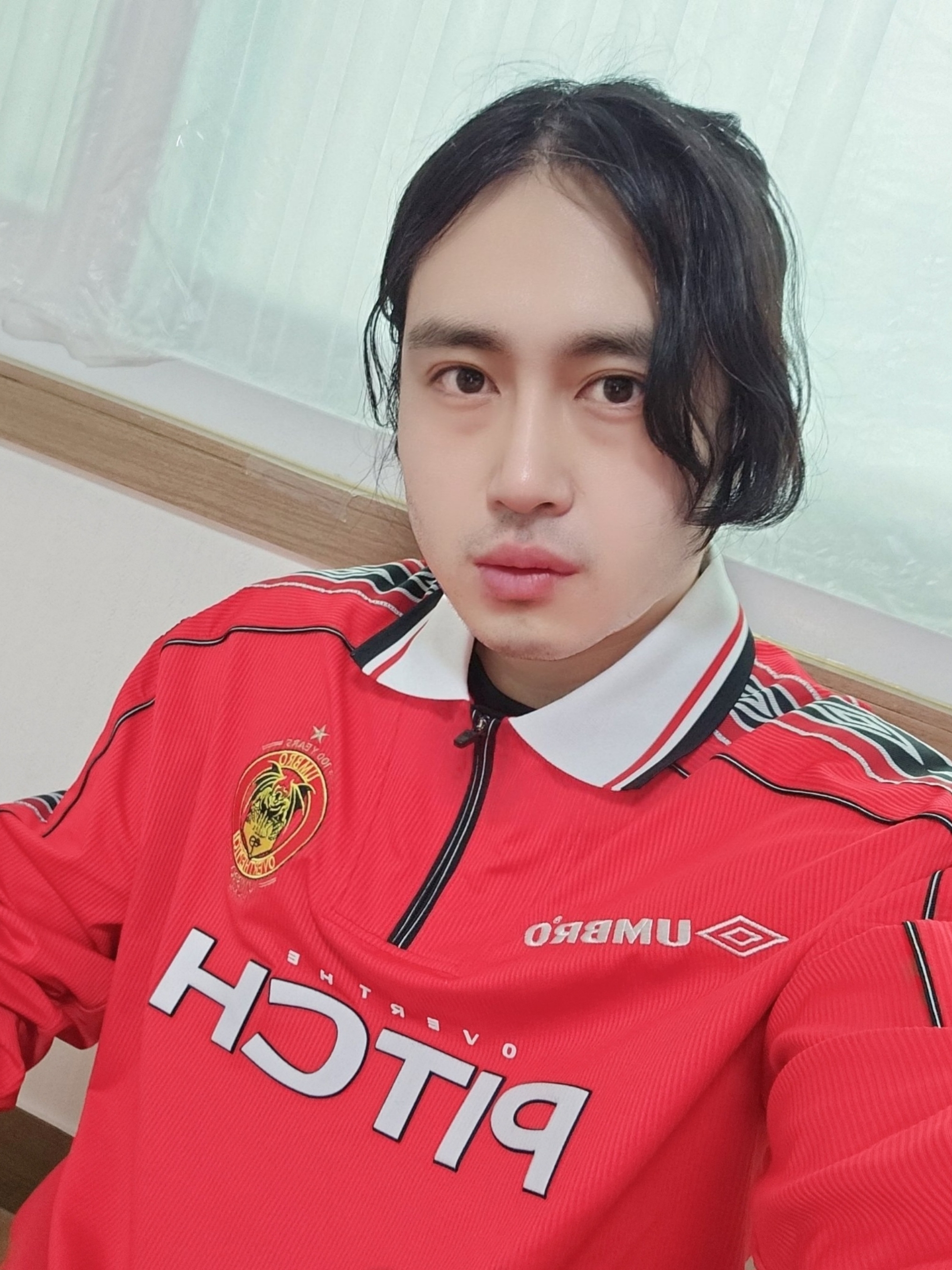 Over The Pitch x Umbro 100th Anniversary Homage Football Jersey 착용 스타일 - 4