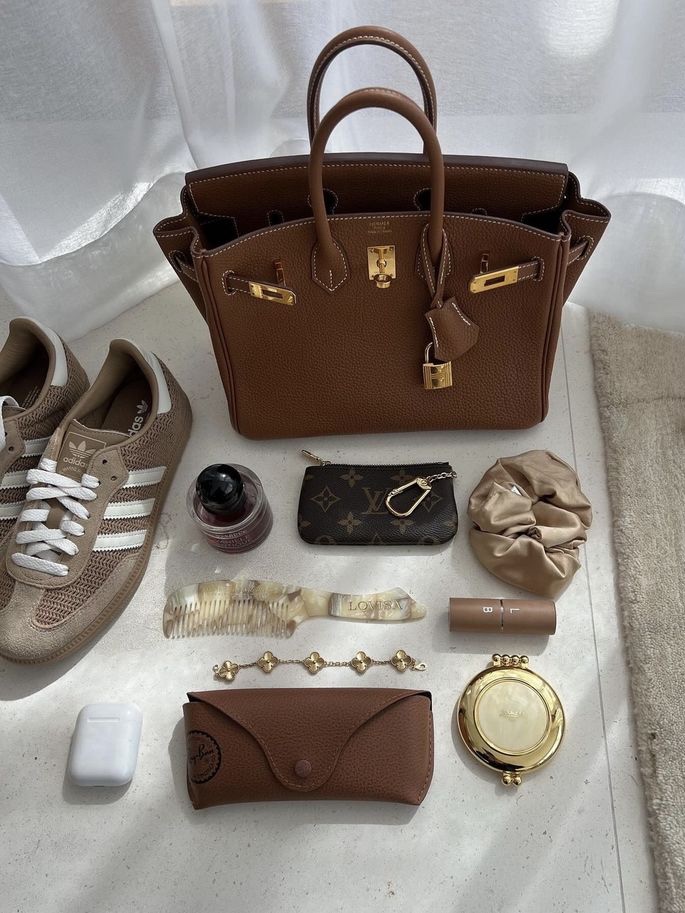 Byredo Rouge Chaotique Extrait de Parfum 50ml, Hermes Birkin 30 Bag Togo & Gold 착용 스타일 - 1
