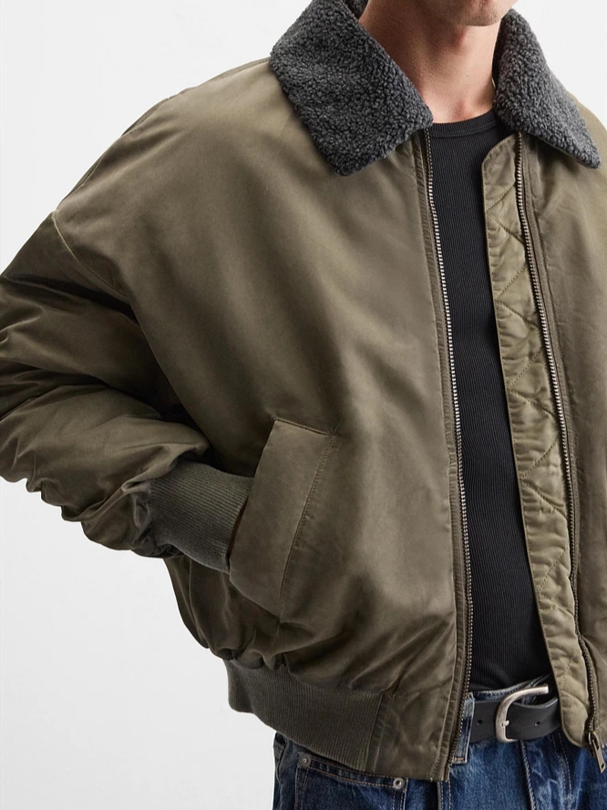 Zara Bomber Jacket with Detachable Collar Green 착용 스타일