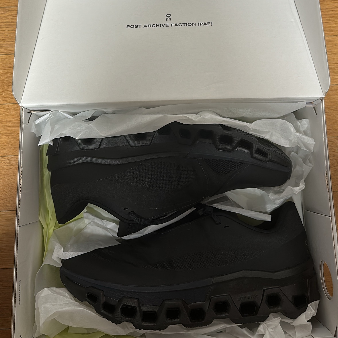 On Running x Post Archive Faction (Paf) Cloudmonster 2 Black Magnet 착용 스타일