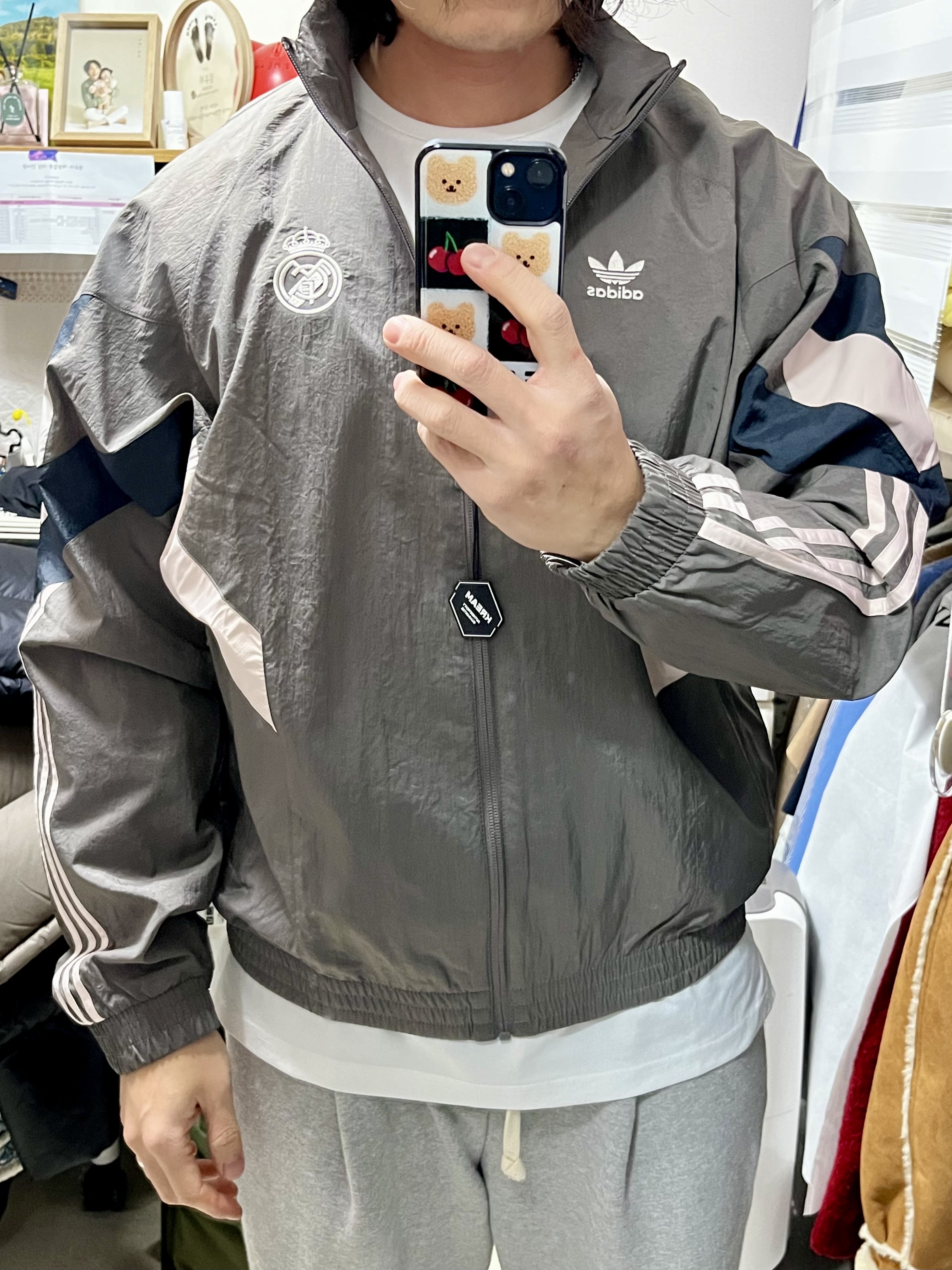 Adidas Real Madrid Originals Track Top Charcoal Grey - KR Sizing 착용 스타일 - 2