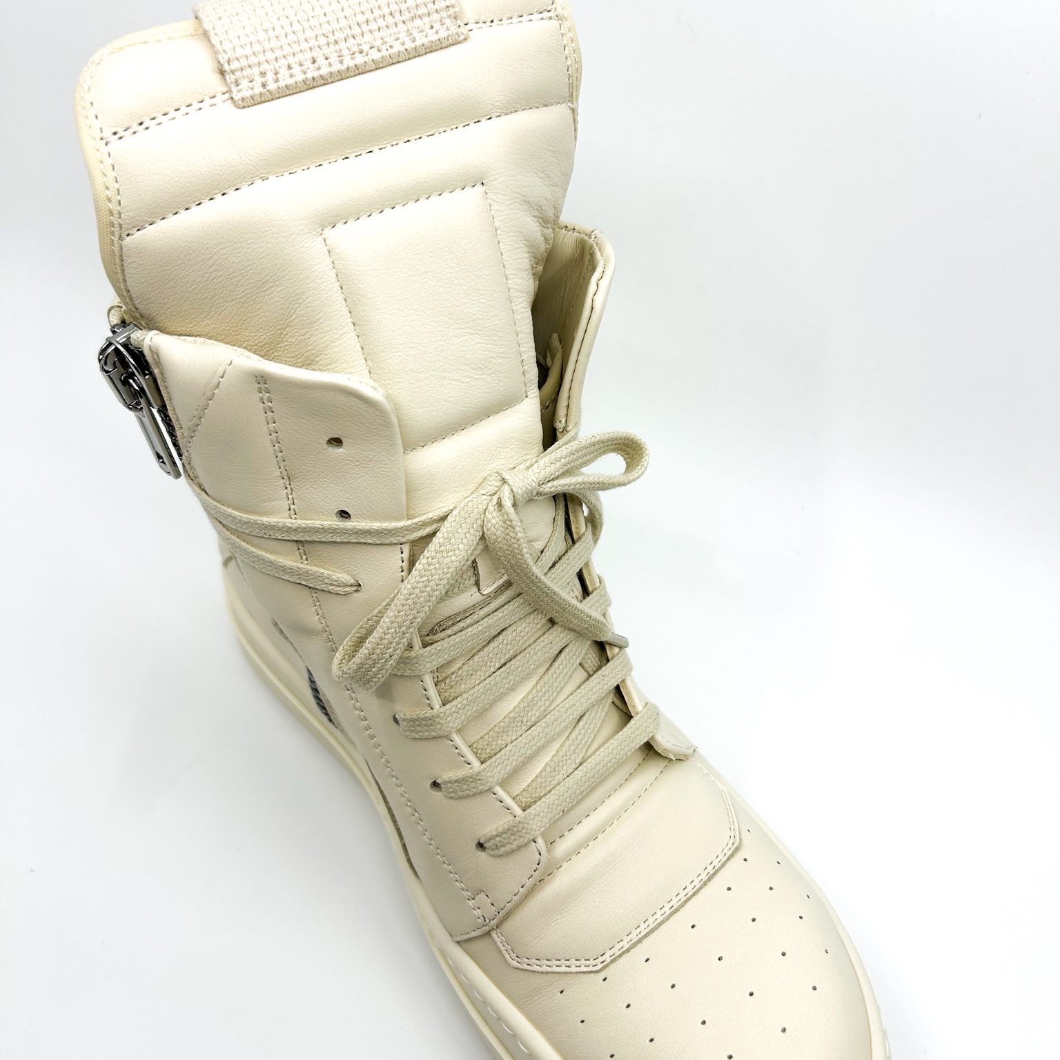 (W) Rick Owens Geobasket Sneakers Milk 착용 스타일 - 3