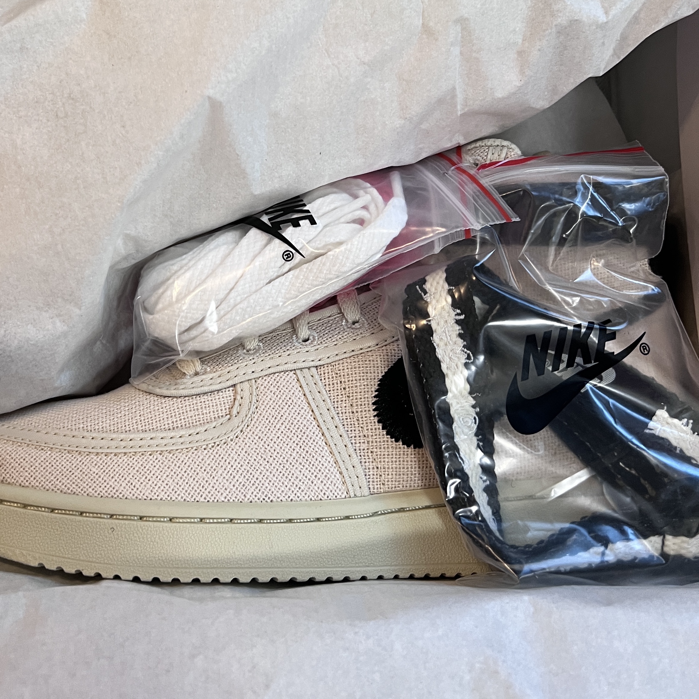 Nike x Stussy Vandal High Fossil 착용 스타일
