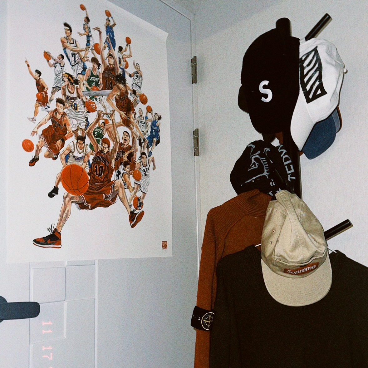 Supreme Snap Pocket Camp Cap Light Tan - 23FW, Arc'teryx Bird Word Toque Black Void 착용 스타일