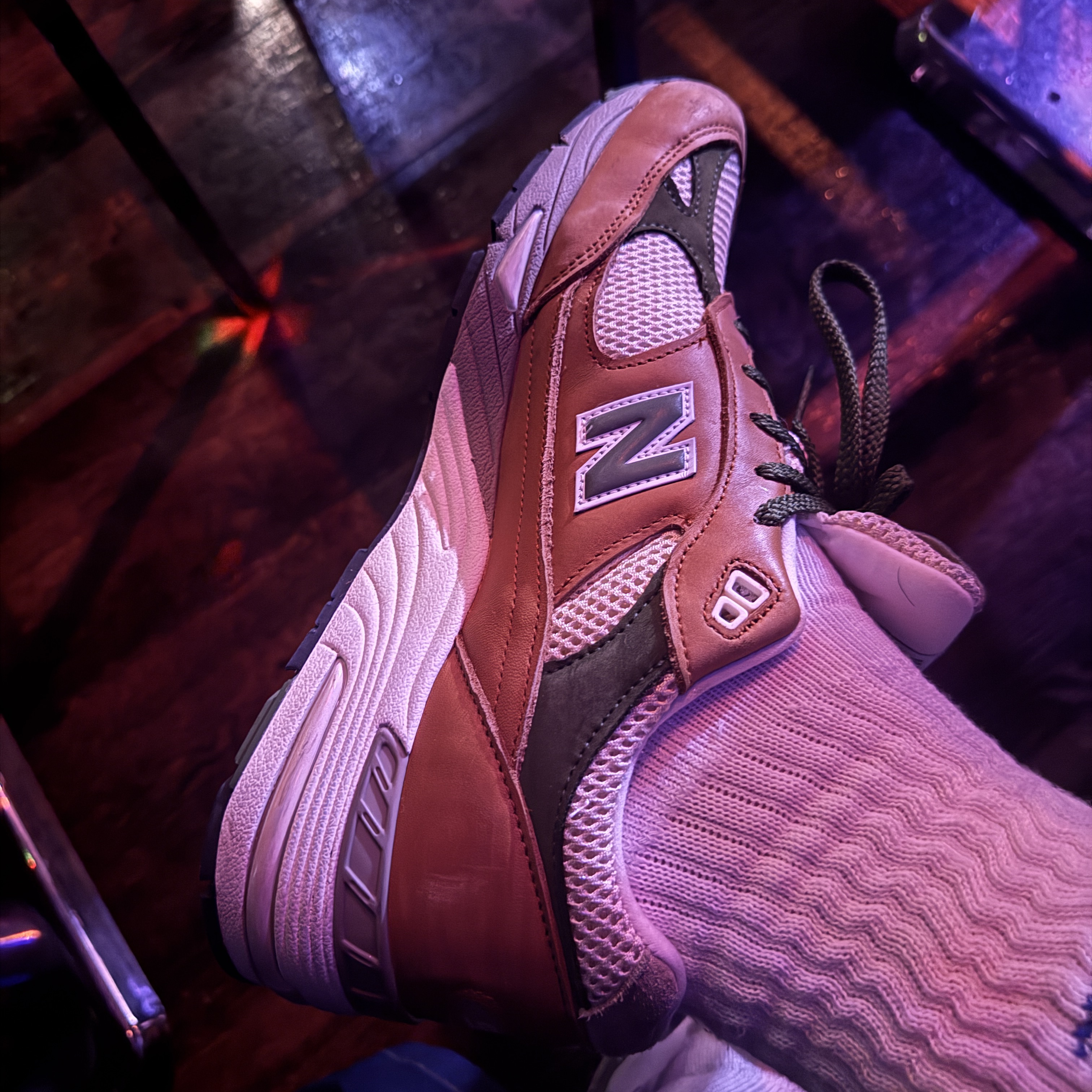 New Balance x Aime Leon Dore 991 Made in UK Tan 착용 스타일 - 1