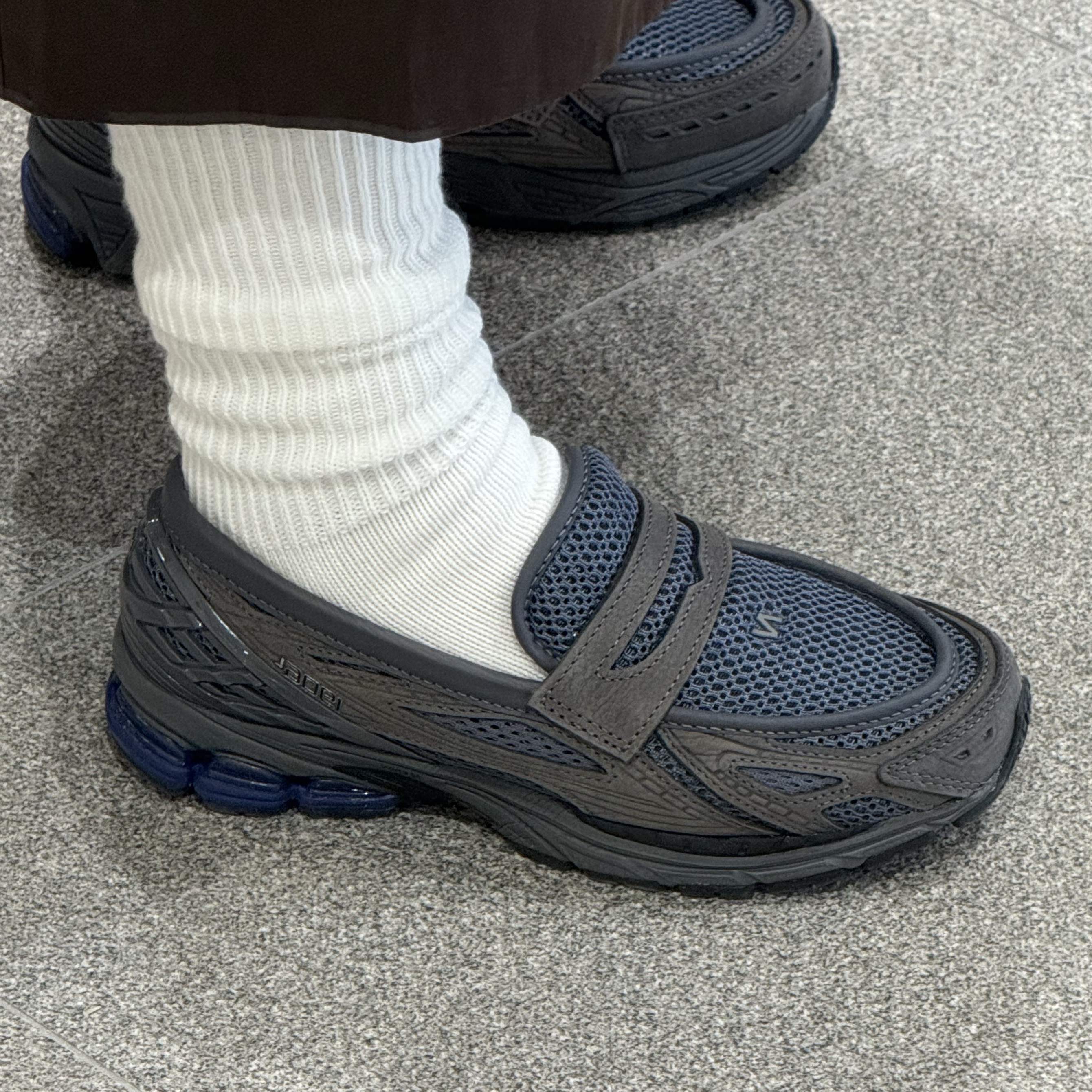 New Balance 1906L Magnet Phantom 착용 스타일 - 2