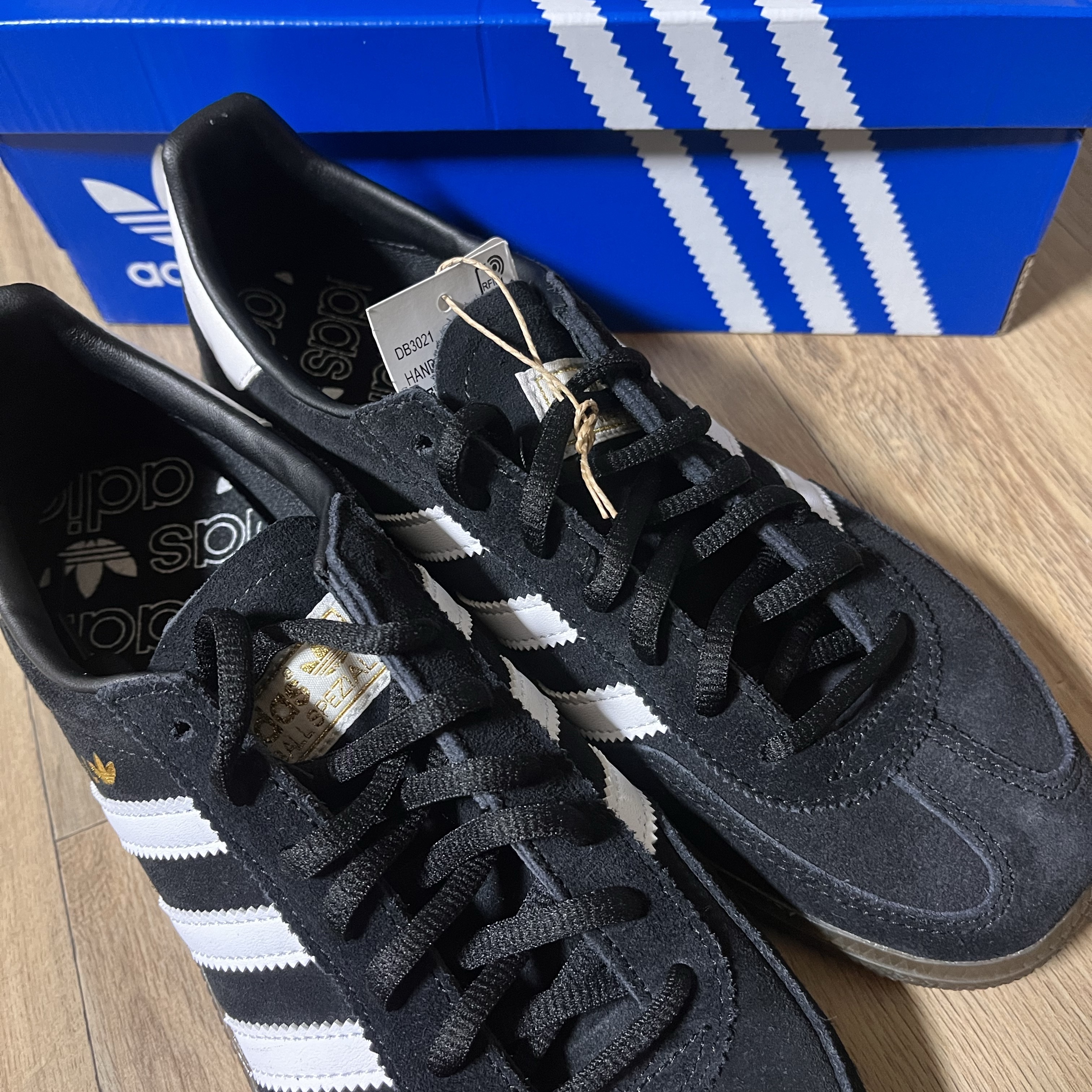 Adidas Spezial Handball Core Black 착용 스타일
