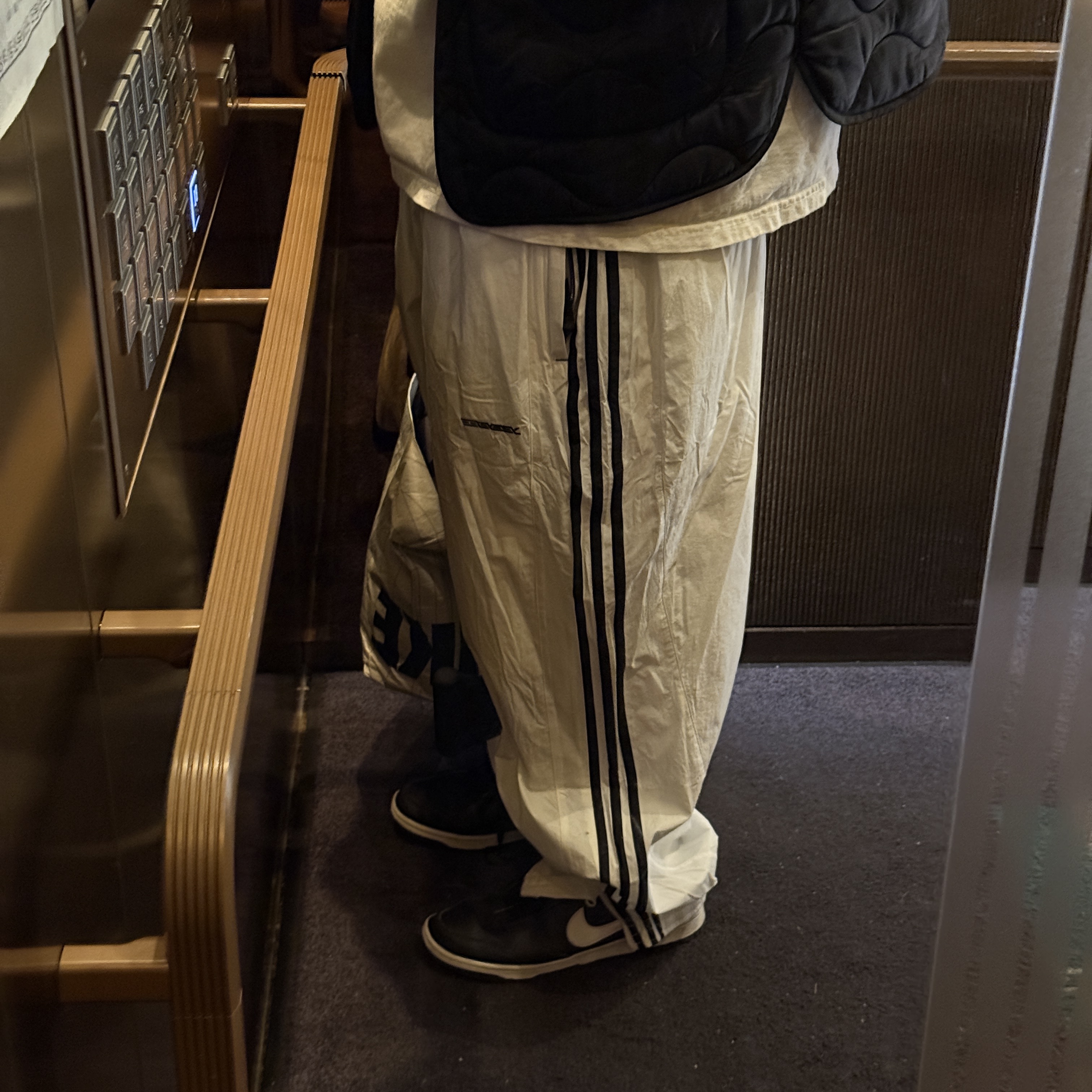 Adidas x Yeseyesee Blues-Like Track Pants White - KR Sizing 착용 스타일 - 1