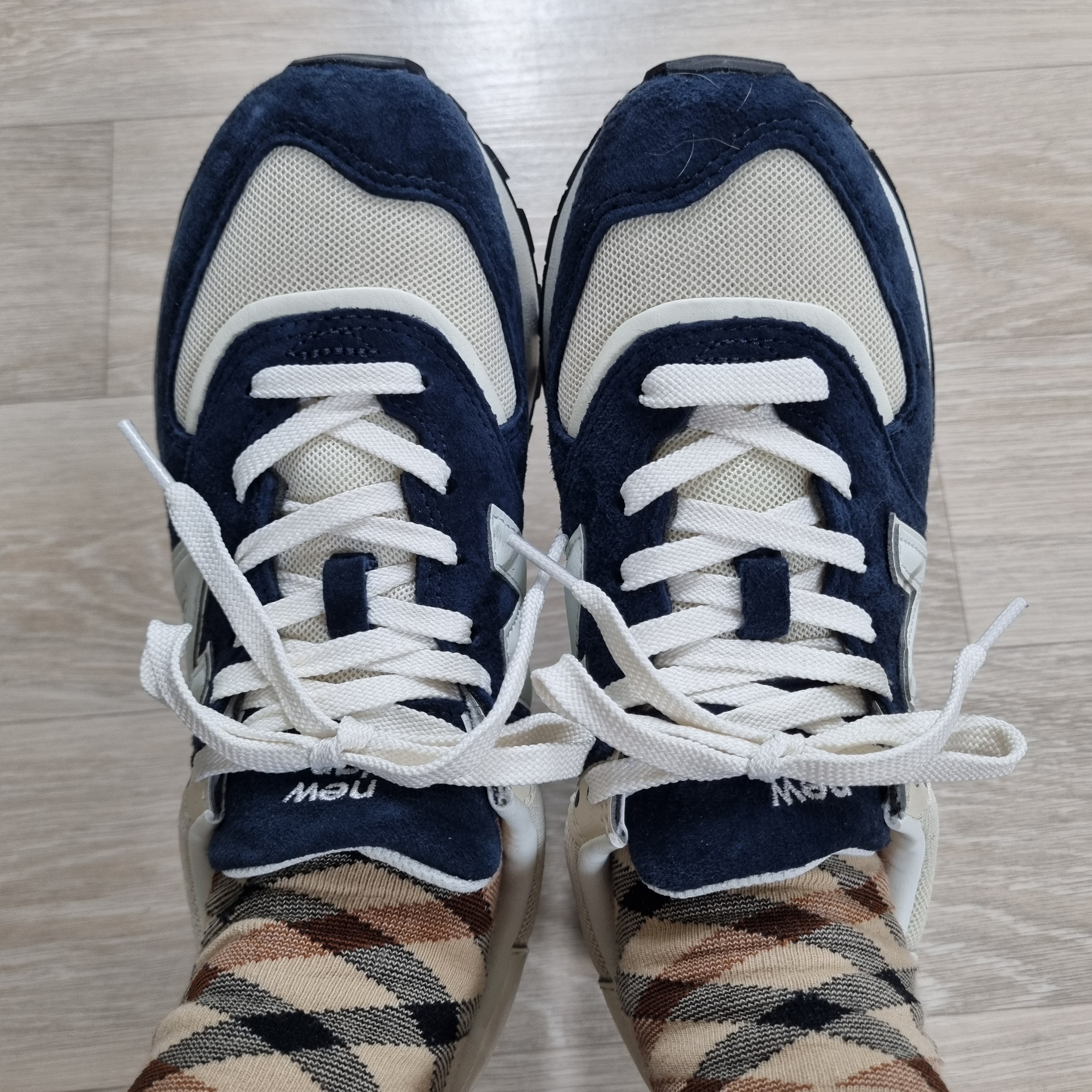 New Balance 574 Legacy Navy Blue 착용 스타일