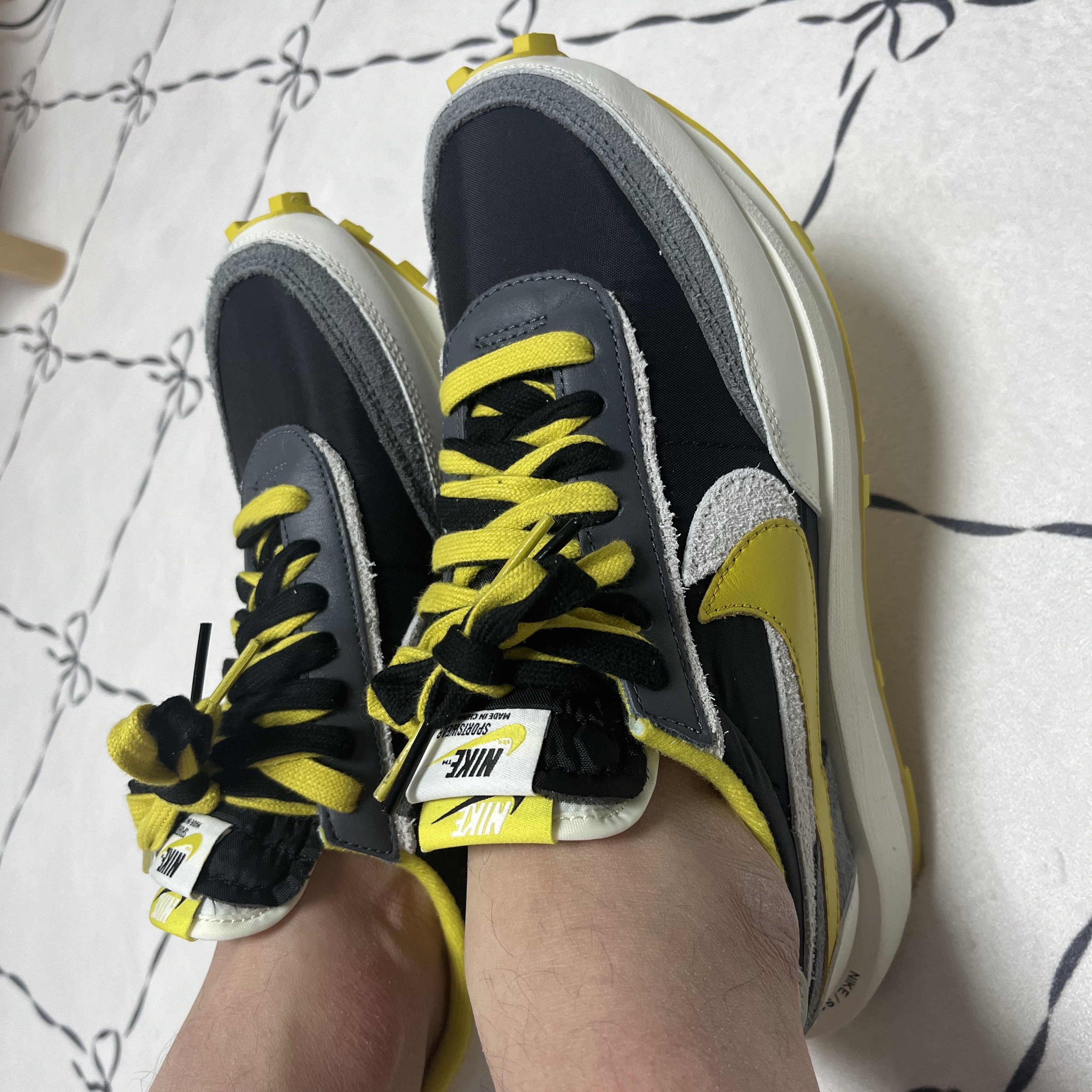 Nike x Sacai x Undercover LDWaffle Black Bright Citron 착용 스타일
