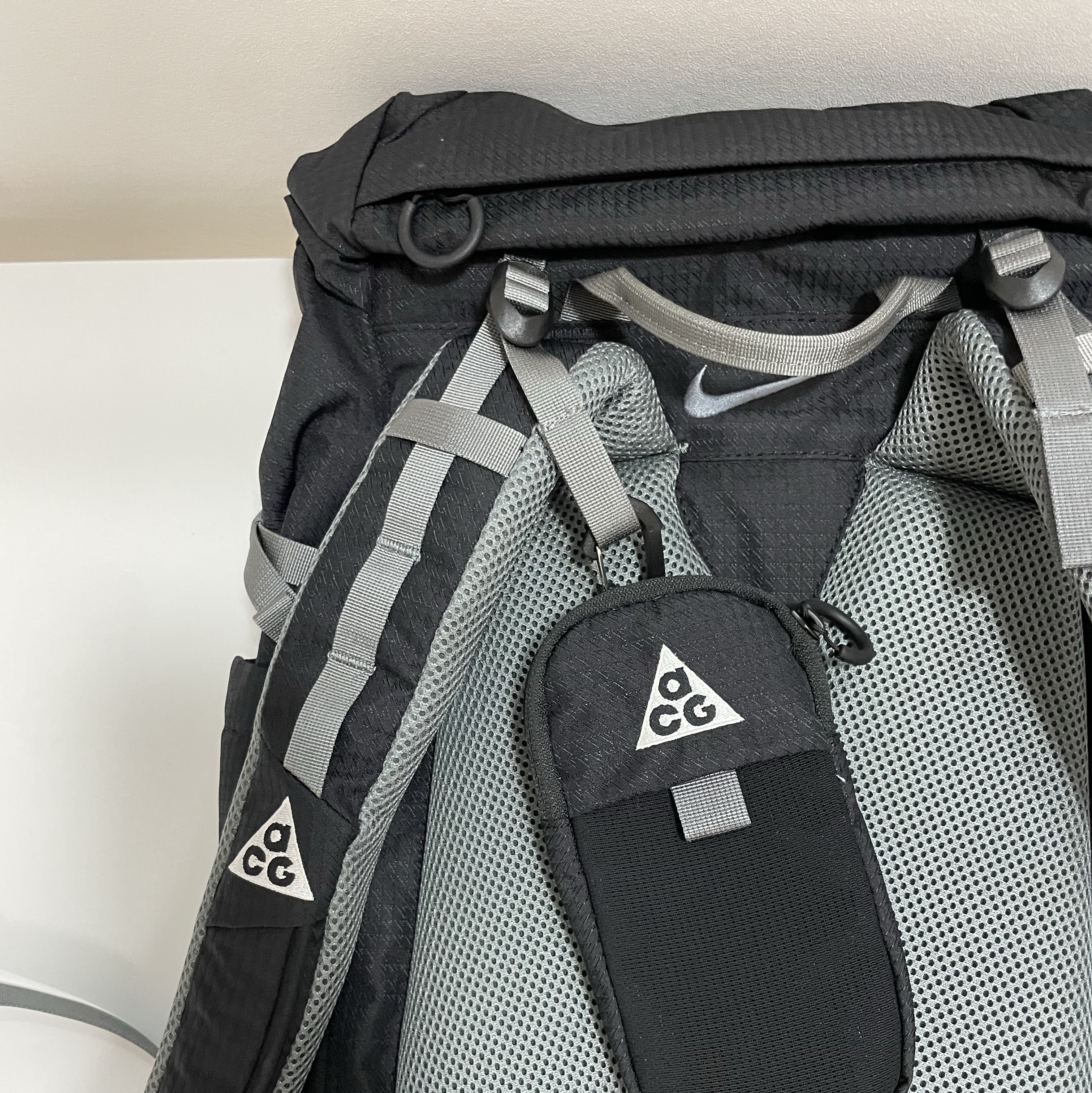 Nike ACG 36 Backpack Black 착용 스타일