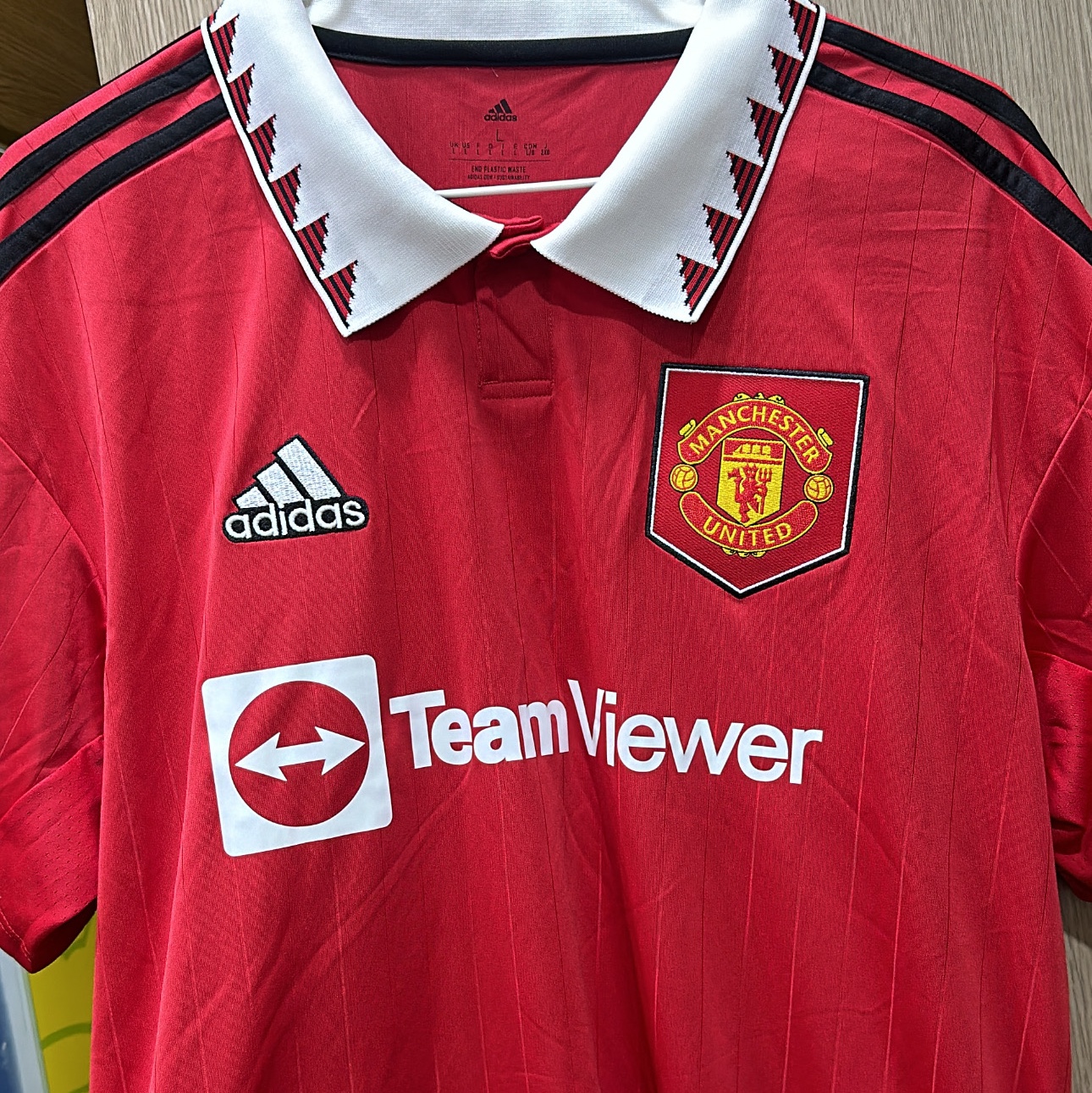 Adidas Manchester United 2022/23 Home Jersey Real Red - US Sizing (Non Marking Ver.) 착용 스타일 - 3