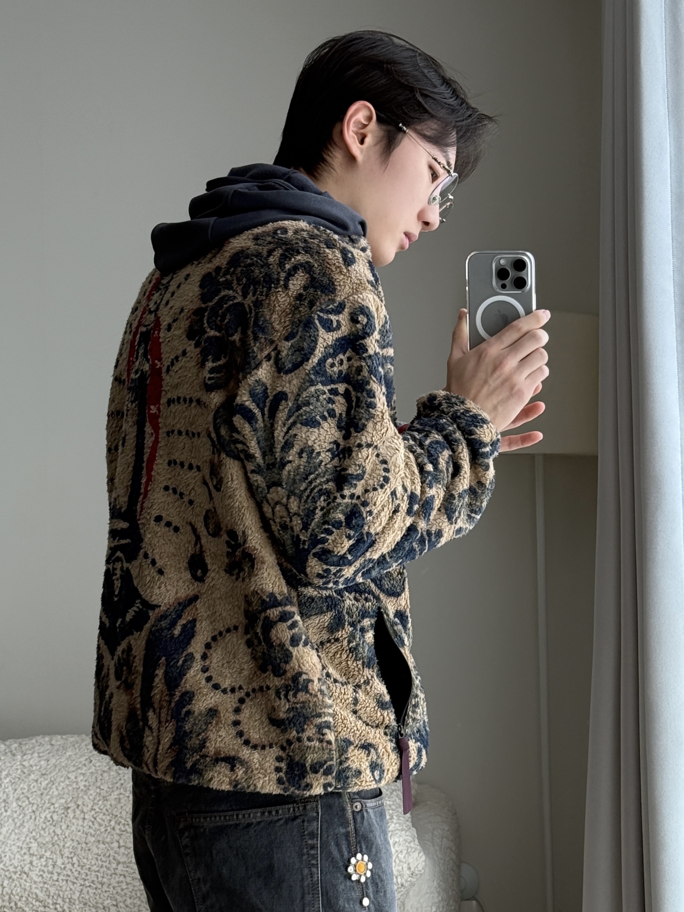 Chrome Hearts Bubba-A Shiny Silver Gold Plated Plastic, Kapital Damask Pattern Maria Fleece Zip Blouson Beige 착용 스타일 - 1