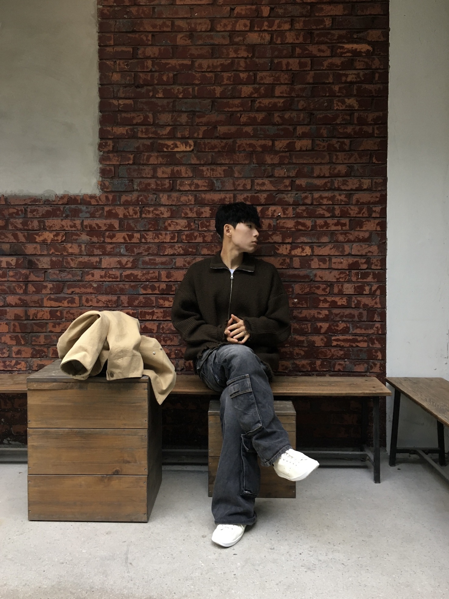 발렌시아가 x 아디다스 스탠 스미스 오프 화이트 착용 스타일 - 2