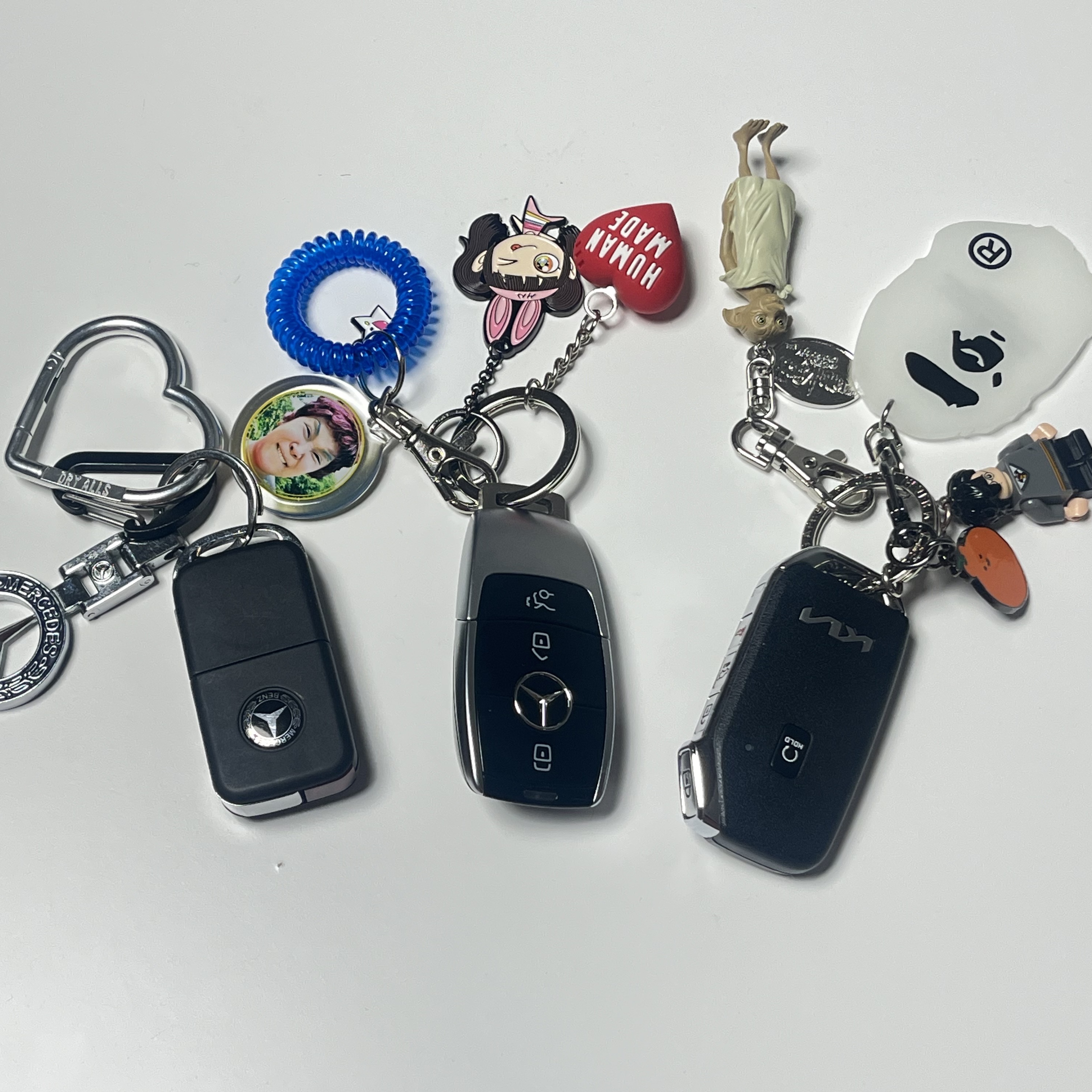 Human Made Heart Rubber Key Chain Red, NewJeans x Murakami Metal Keyring Hanni Pink 착용 스타일