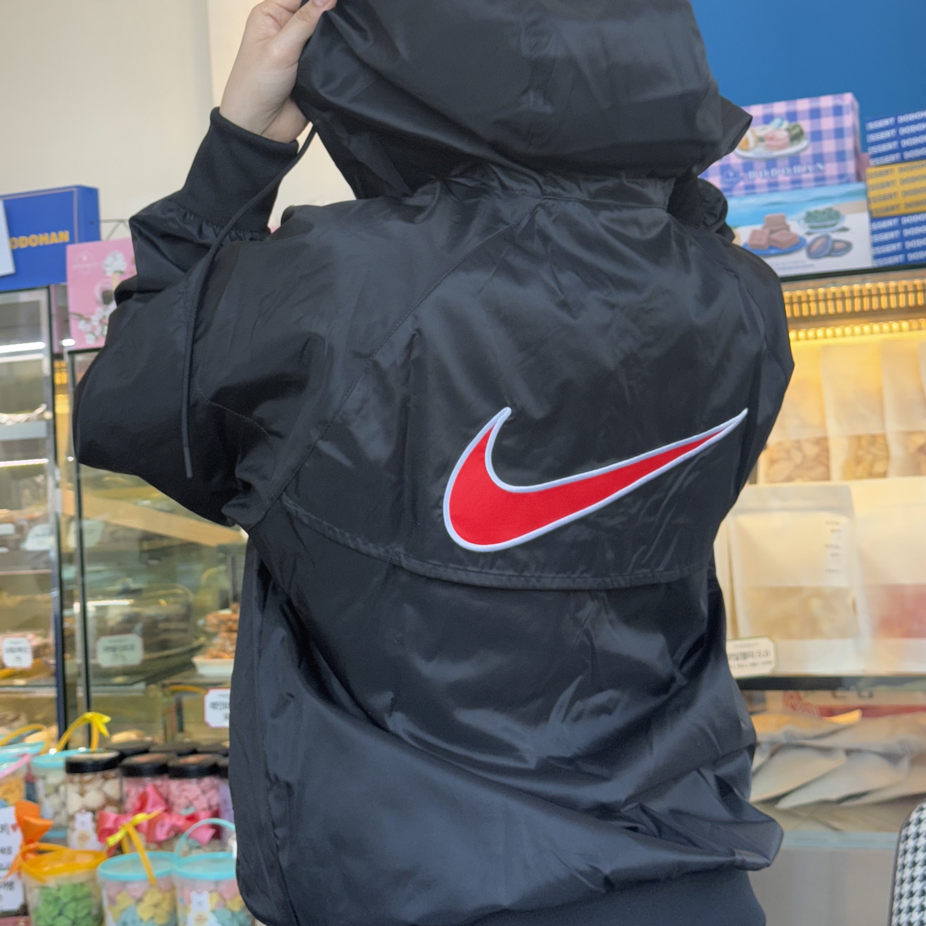 Nike Windrunner Woven Legend Jacket Black - Asia 착용 스타일 - 4