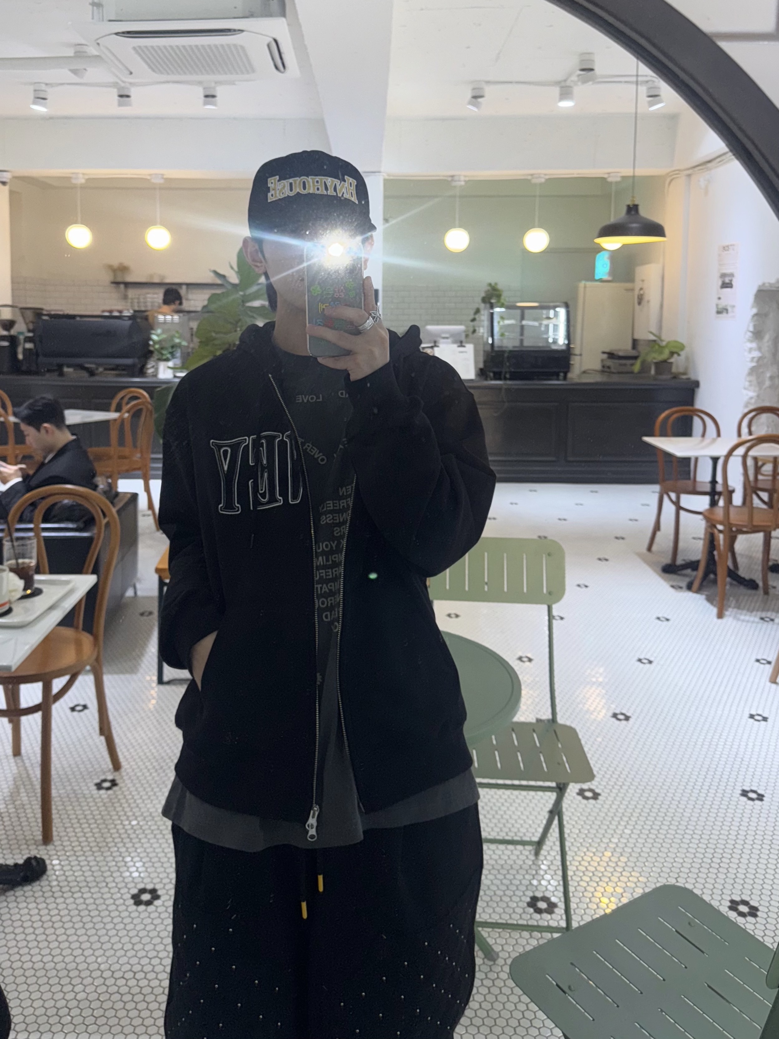 ERL Vamp Skate Shoe Pirate Black, Honey Scoop House House Corduroy 5p Cap Black 착용 스타일 - 4