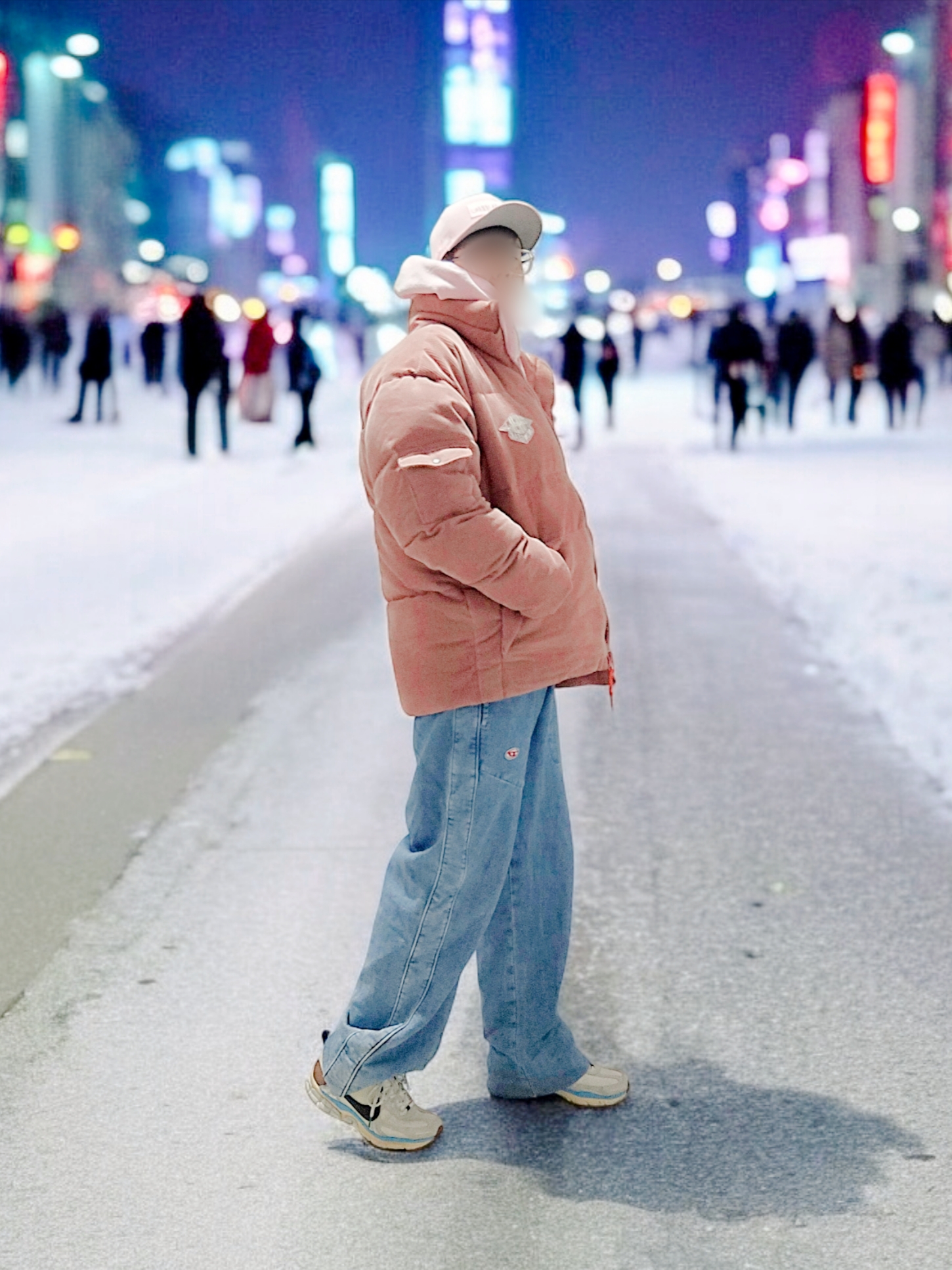 Diesel Straight D-Martians Track Denim 09D01 Light Blue, Supreme Sharpie Box Logo New Era Pink - 24SS 착용 스타일