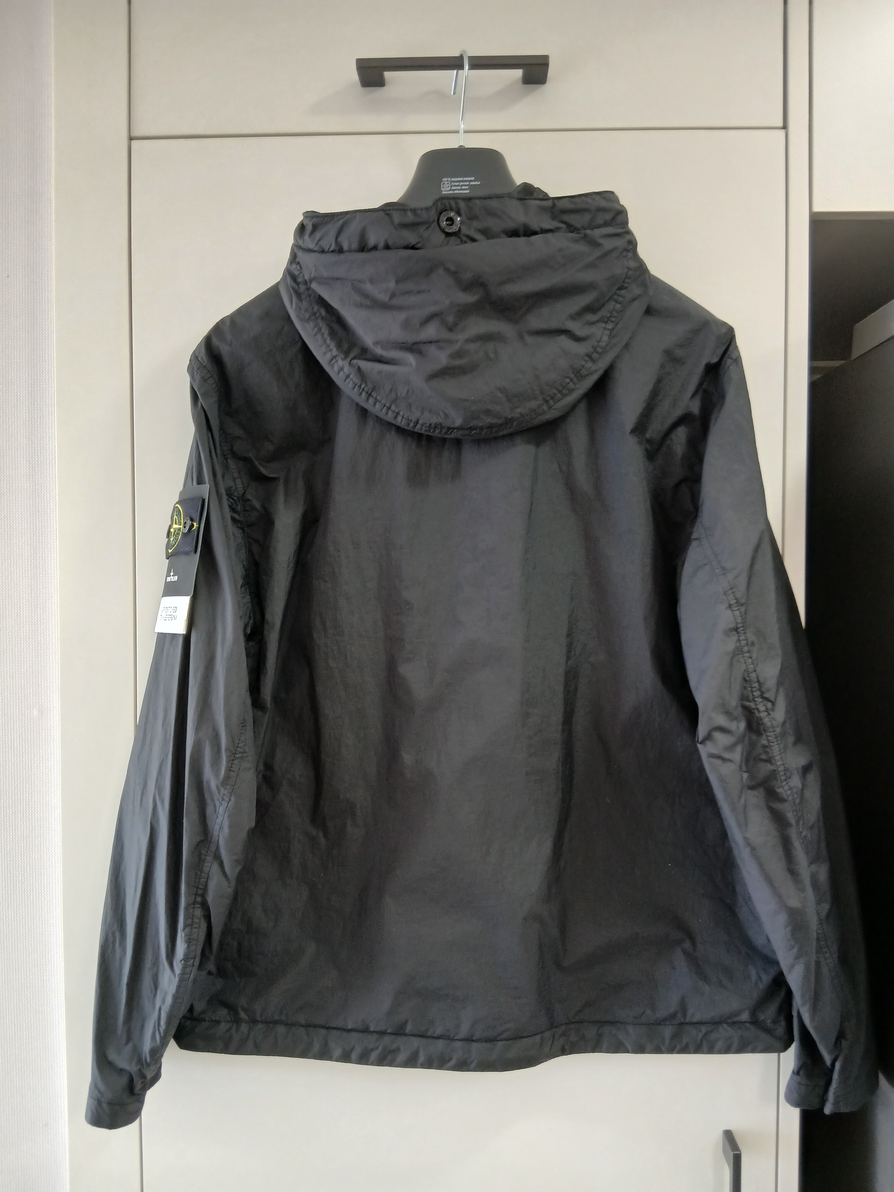 Stone Island S0A23 Crinkle Reps R-NY Wind Resistant Anti-Drop Hooded Jacket - 25SS 착용 스타일 - 3