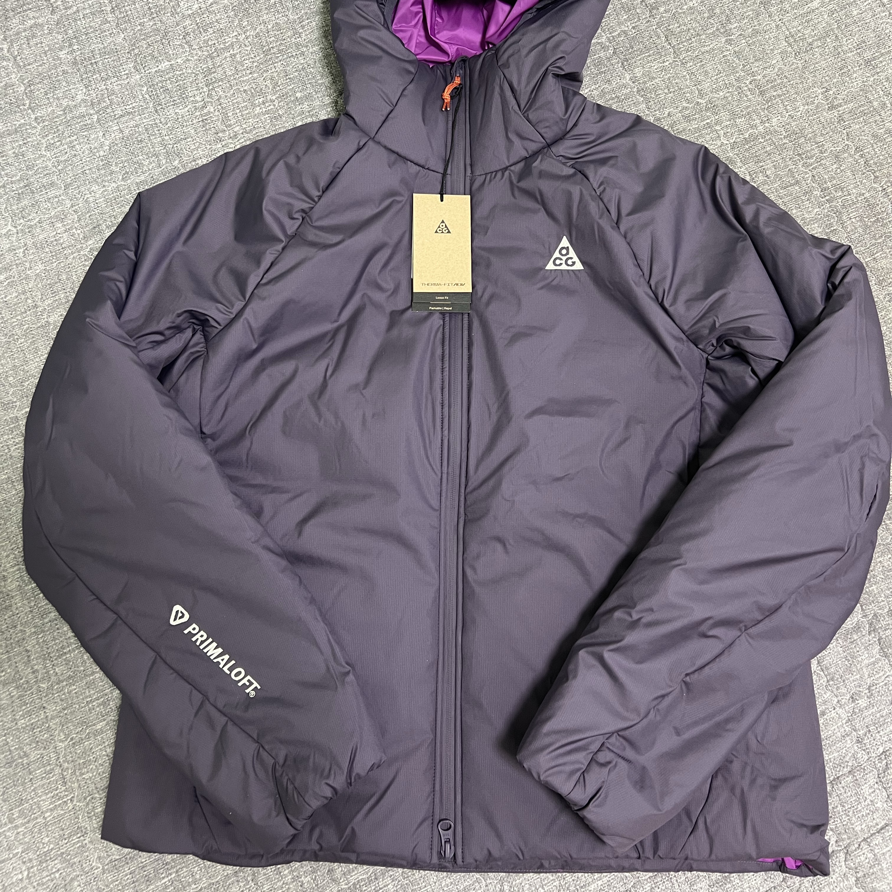 Nike ACG Rope De Dope Primaloft Therma-Fit Jacket Dark Raisin Bold Berry - Asia, Nike ACG Smith Summit Cargo Pants Black - Asia 착용 스타일 - 1