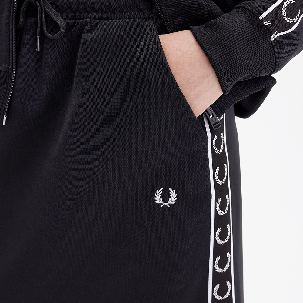 프레드페리 우먼 테잎 트랙 스커트 블랙(Fred Perry Womens Taped Track Skirt Black) - 5