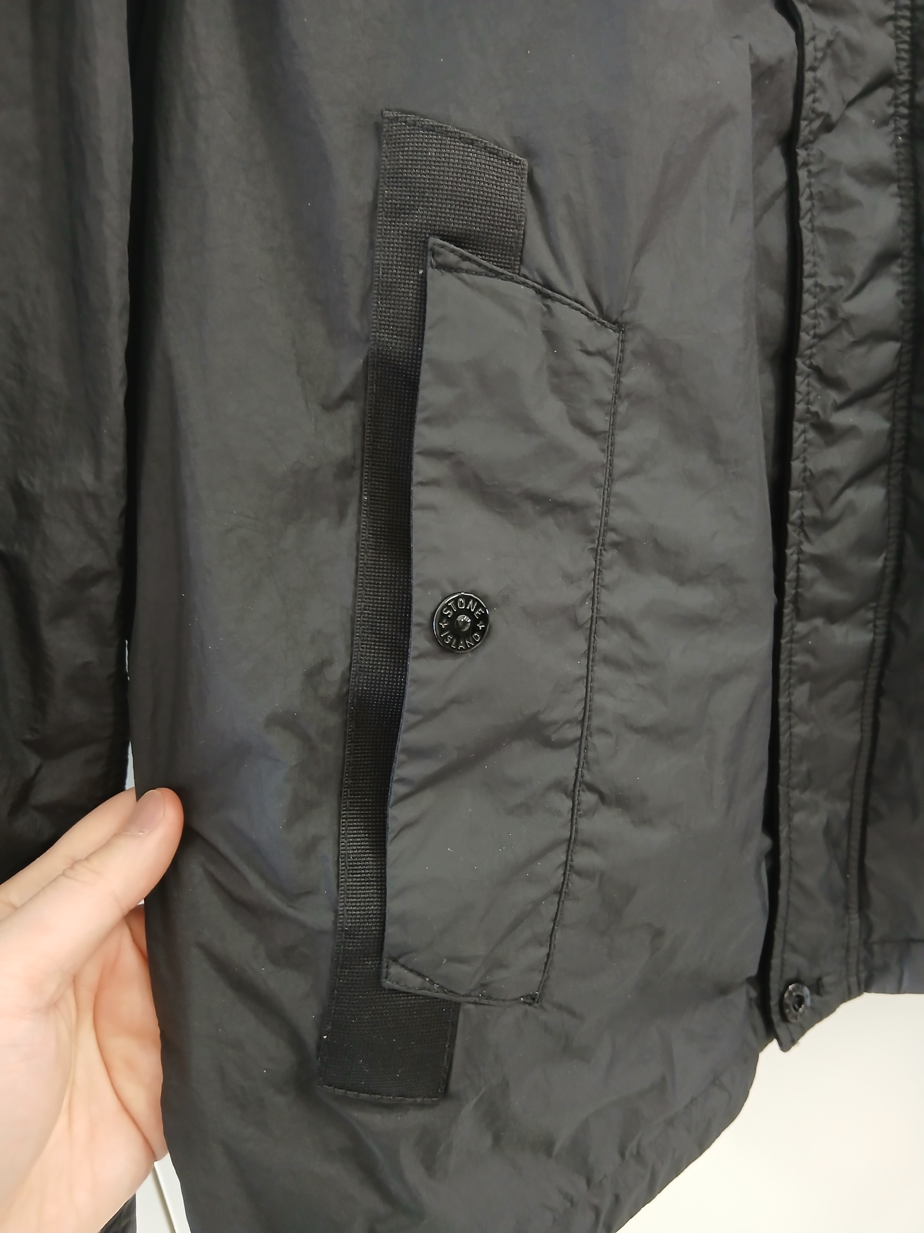 Stone Island S0A23 Crinkle Reps R-NY Wind Resistant Anti-Drop Hooded Jacket - 25SS 착용 스타일 - 5