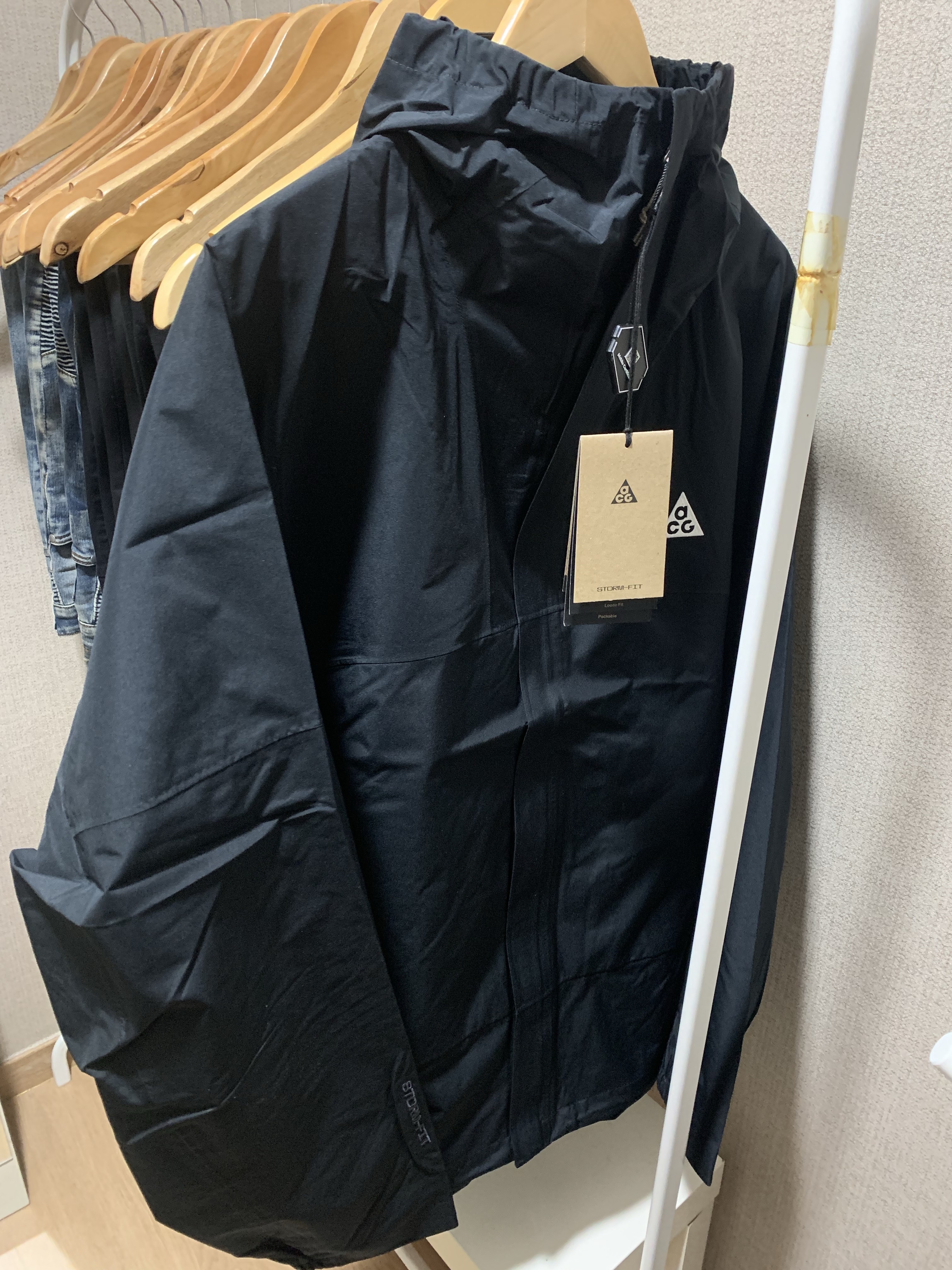 Nike ACG Storm-Fit ADV Cascade Rains Full Zip Jacket Black - Asia 착용 스타일