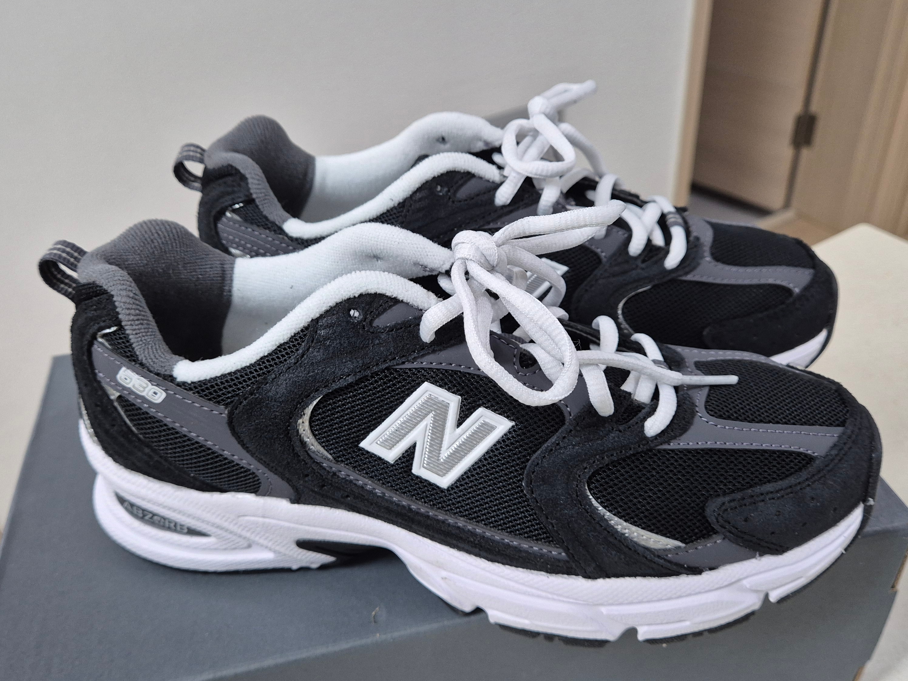 New Balance 530 Classic Black 착용 스타일 - 1