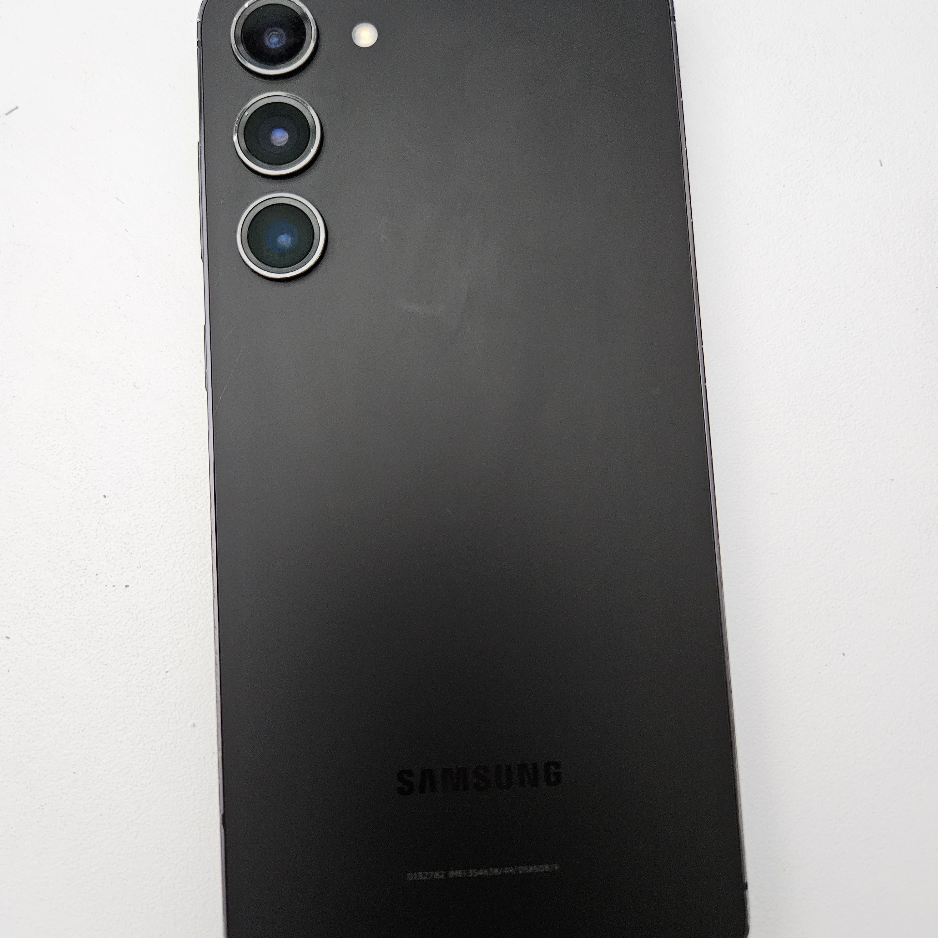 [S등급] Refurbished Galaxy S23+ 256GB Phantom Black 착용 스타일