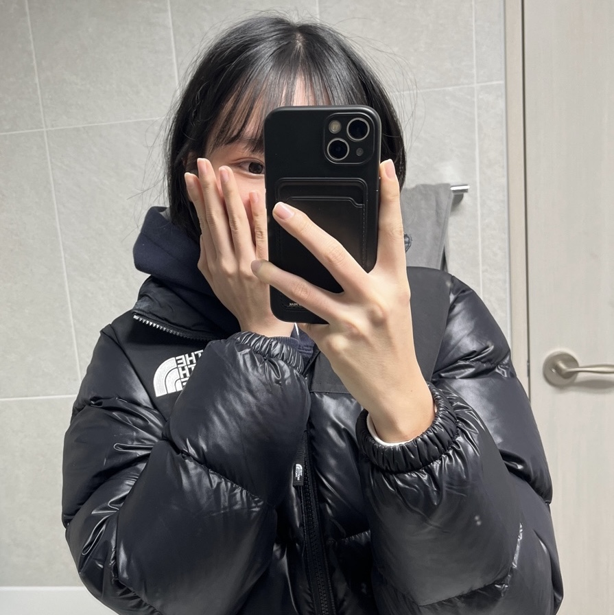 The North Face 1996 Eco Nuptse Jacket Black 착용 스타일